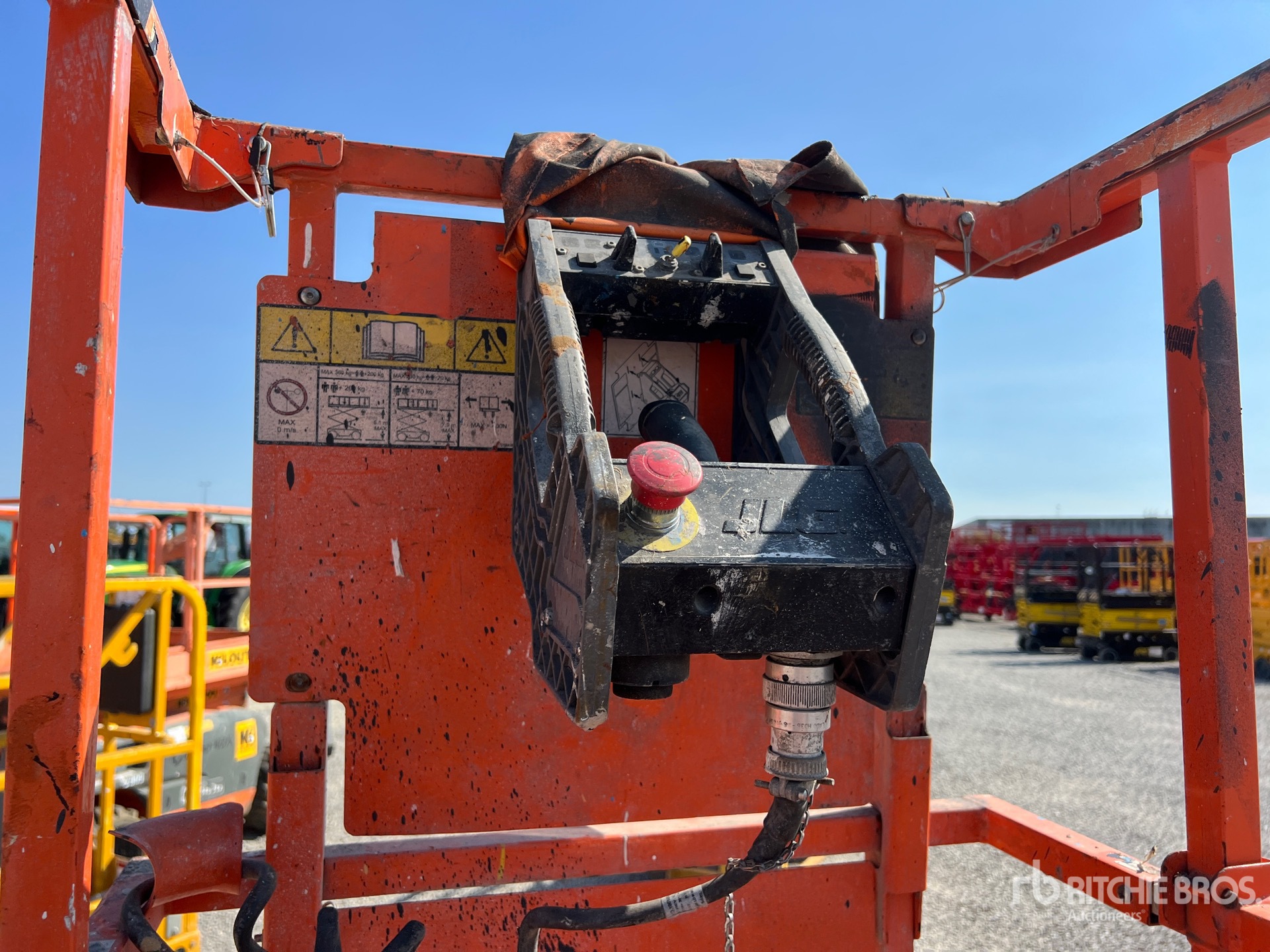 2018 JLG 2632ES