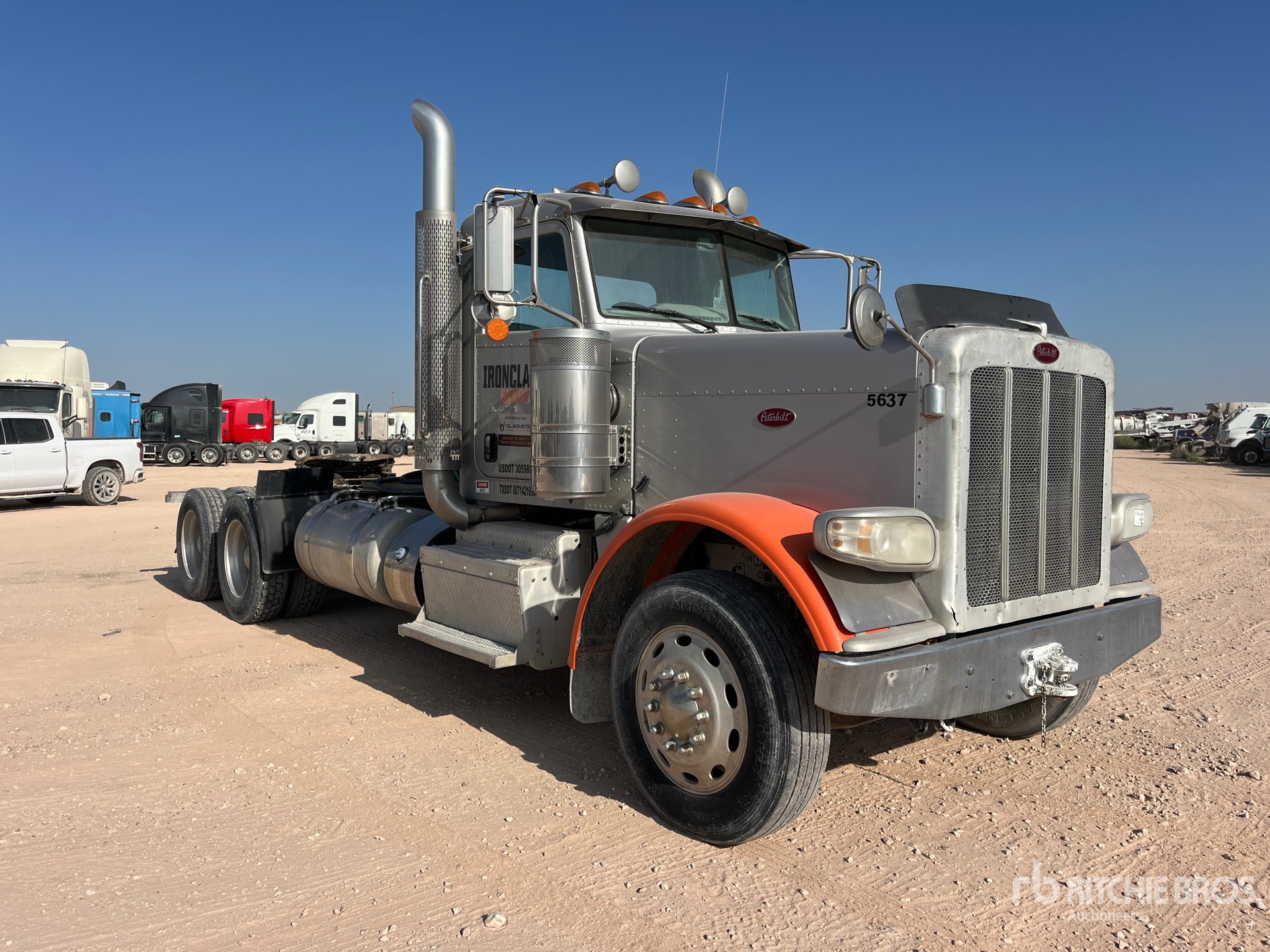 2015 Peterbilt 389