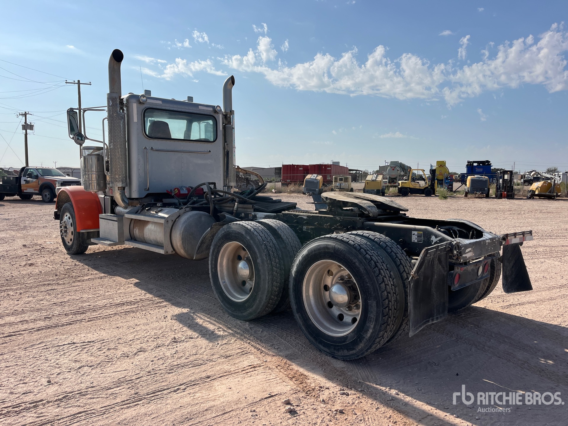 2015 Peterbilt 389