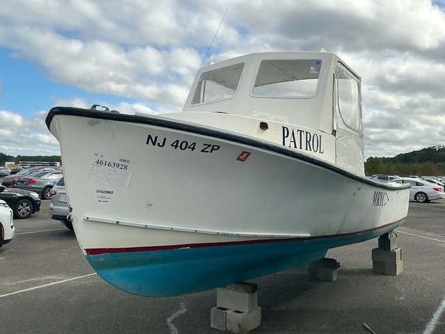 1982 Sisu 22 ft Fishing Boat (Inoperable)