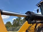 Hydraulics with Bucket Tilt Cylinders