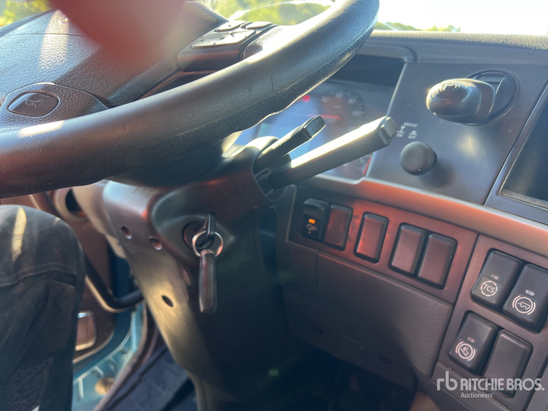 2013 Volvo FMX460