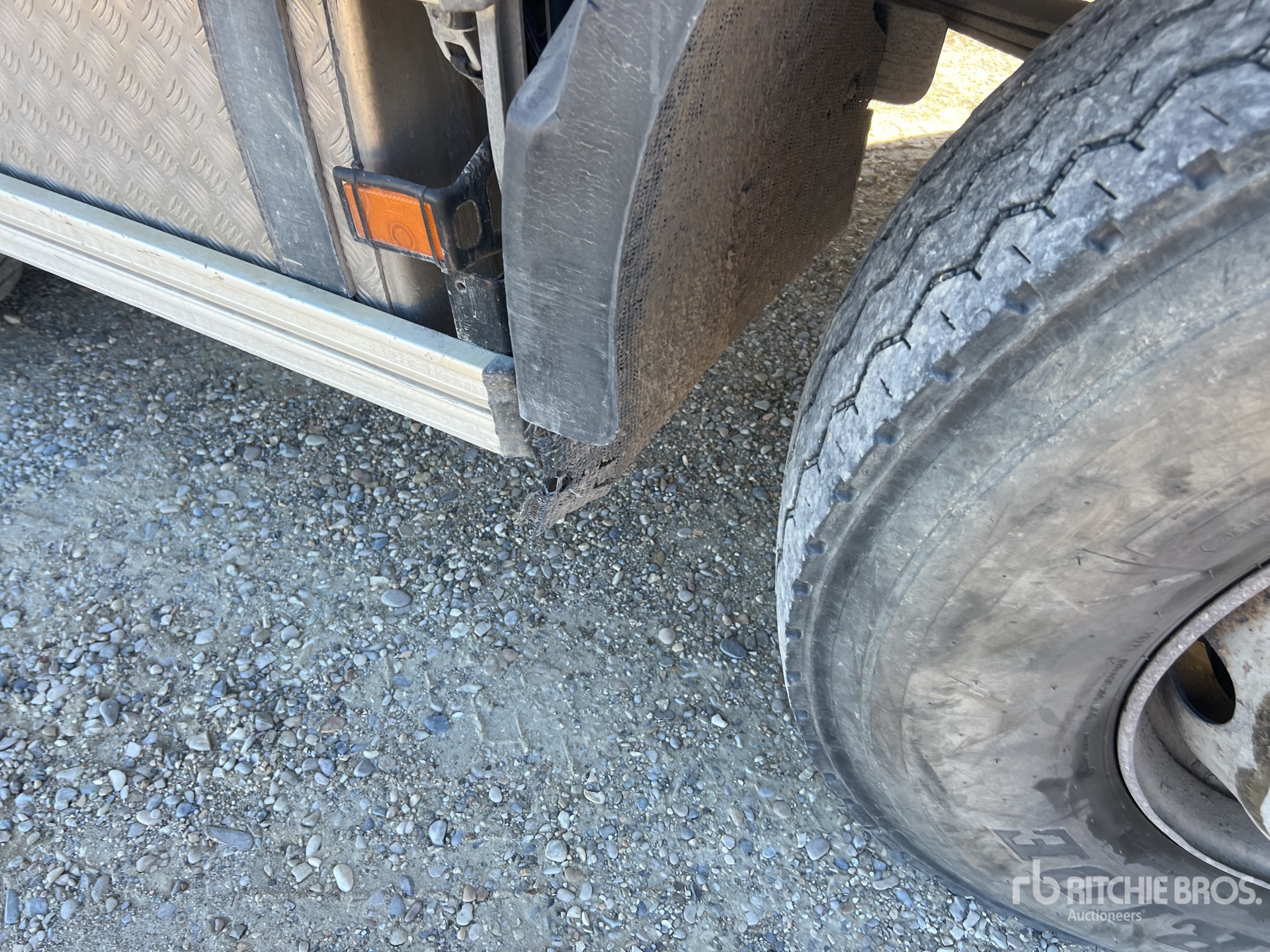 2013 Volvo FMX460