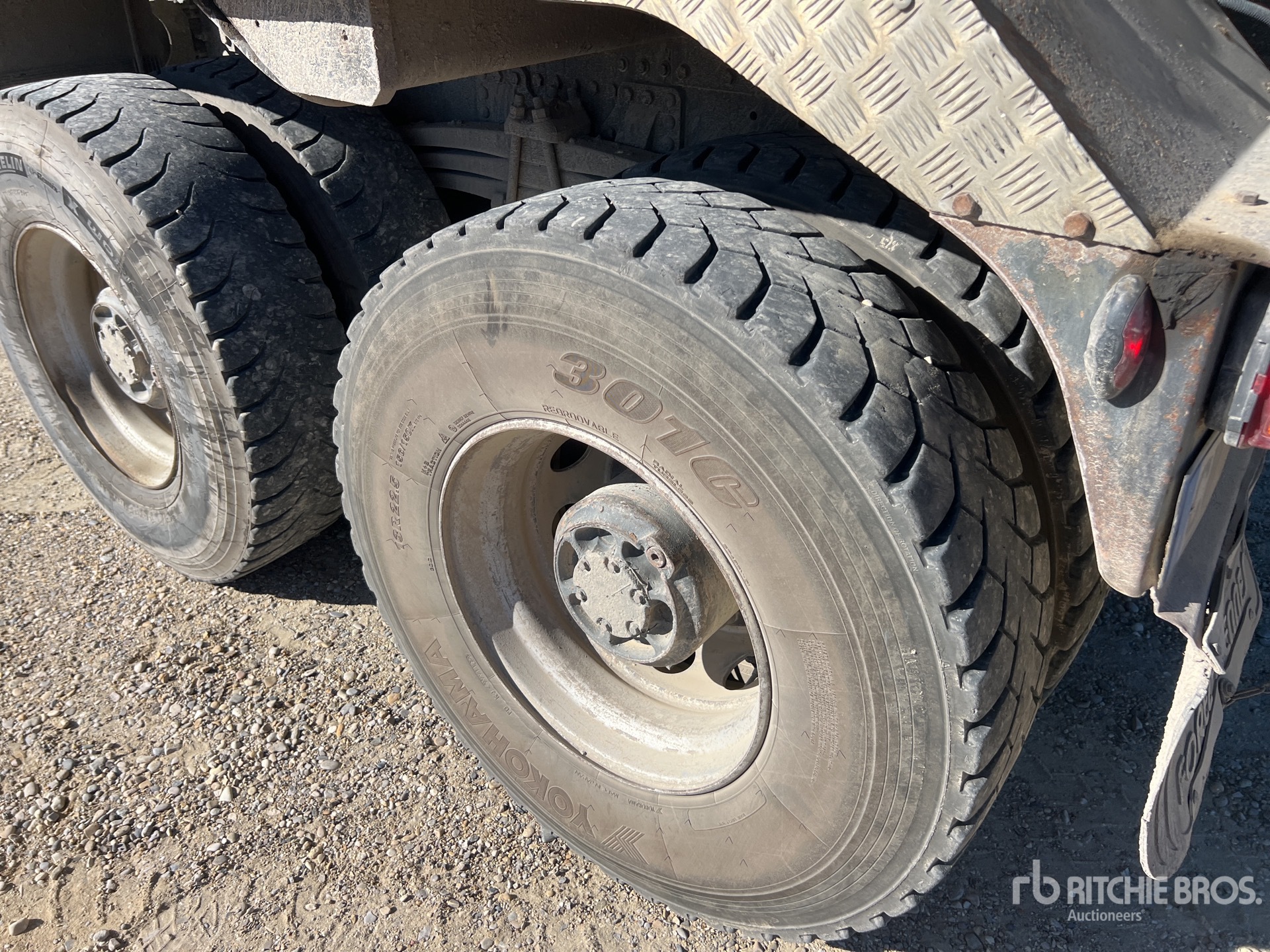 2013 Volvo FMX460