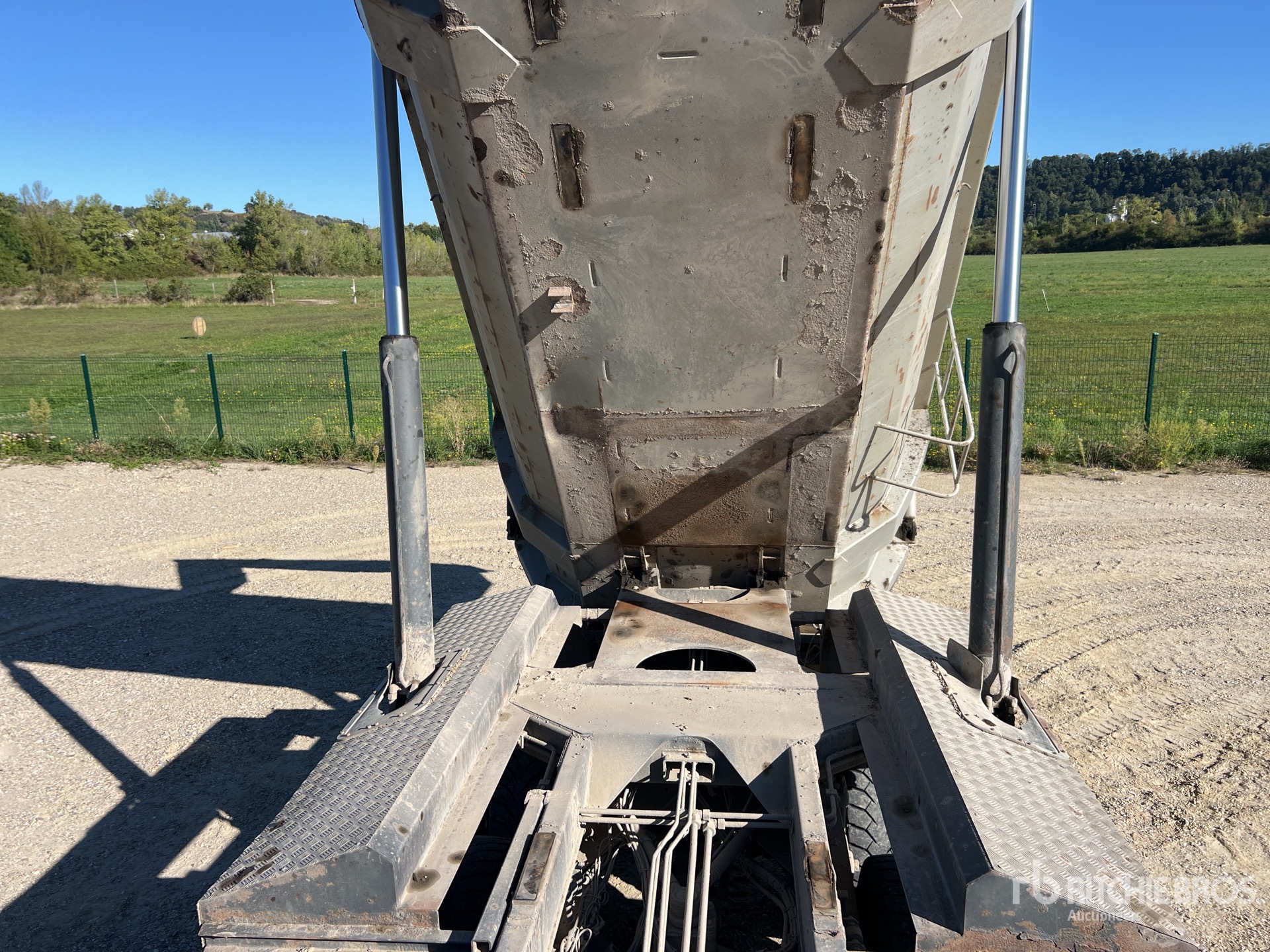 2013 Volvo FMX460
