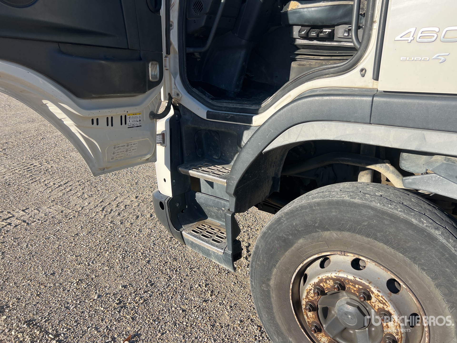 2011 Volvo FMX460