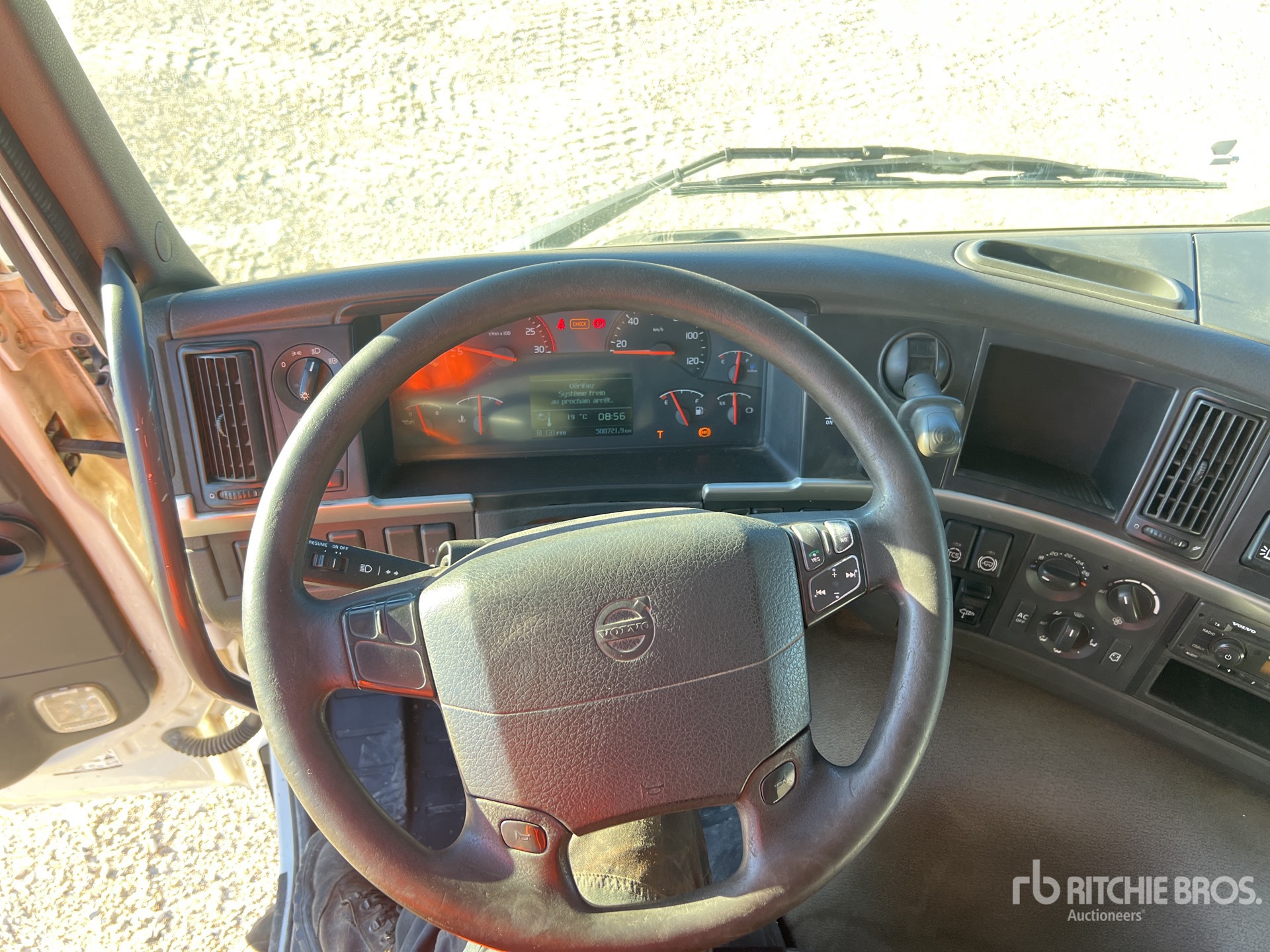 2011 Volvo FMX460