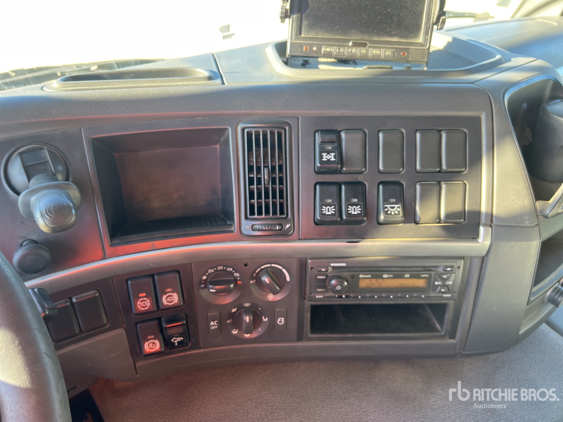 2011 Volvo FMX460