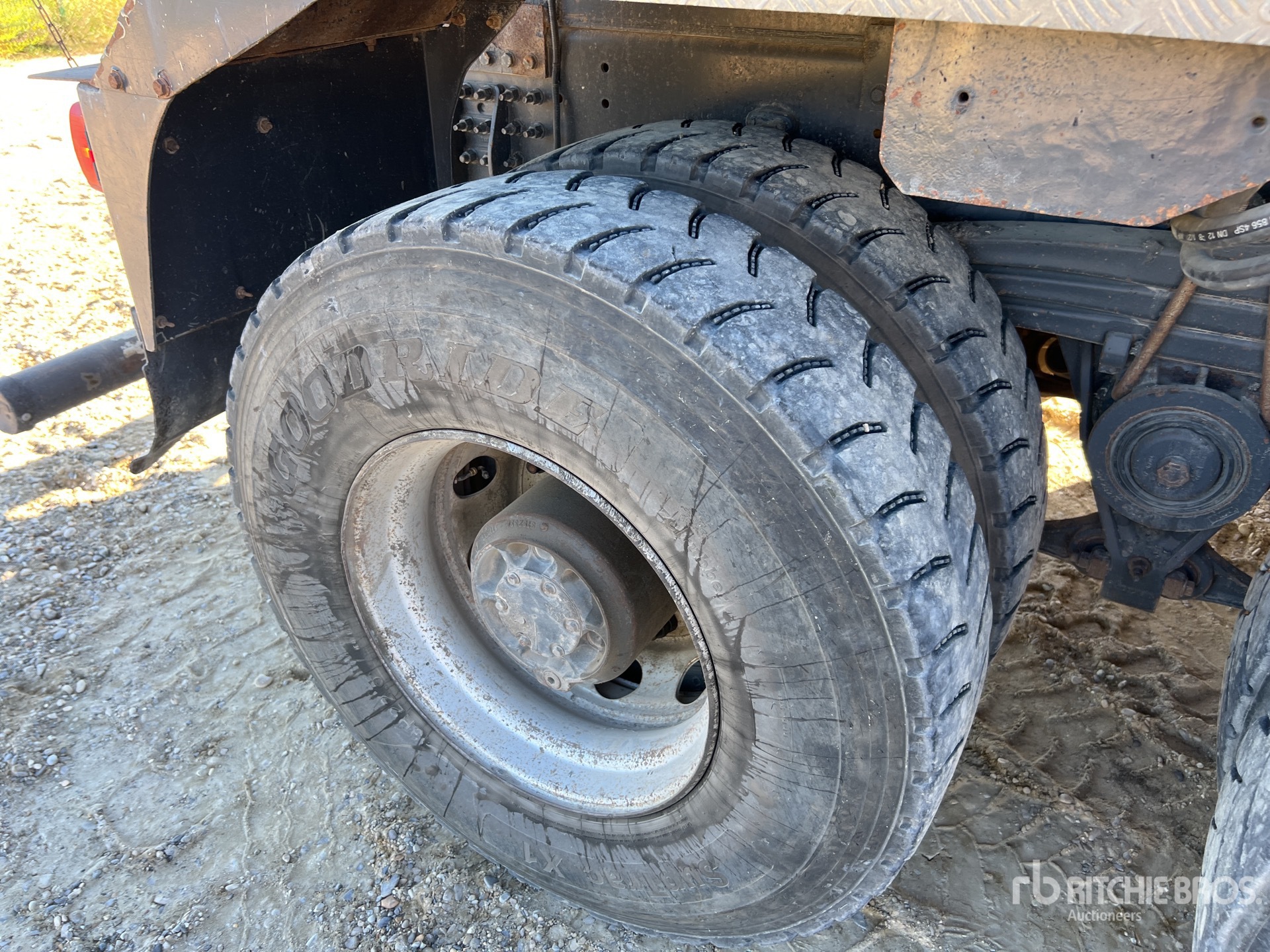2011 Volvo FMX460