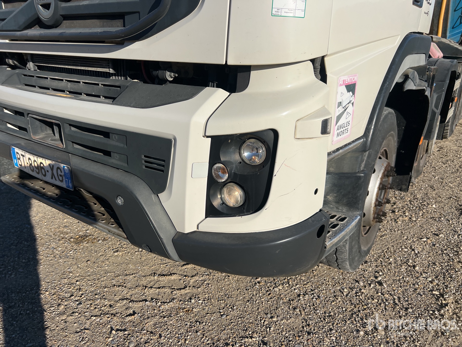 2011 Volvo FMX460