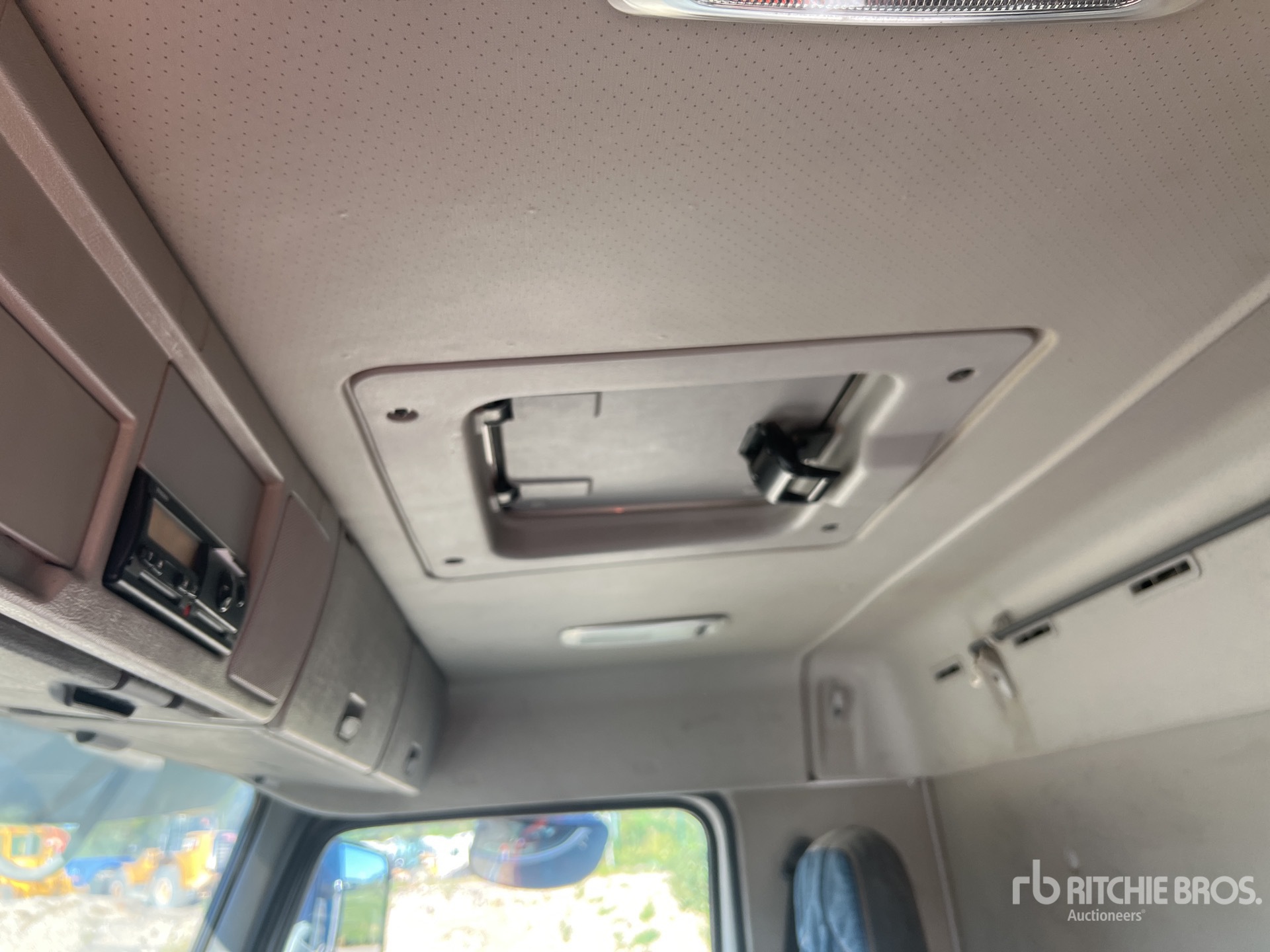 2011 Volvo FMX460