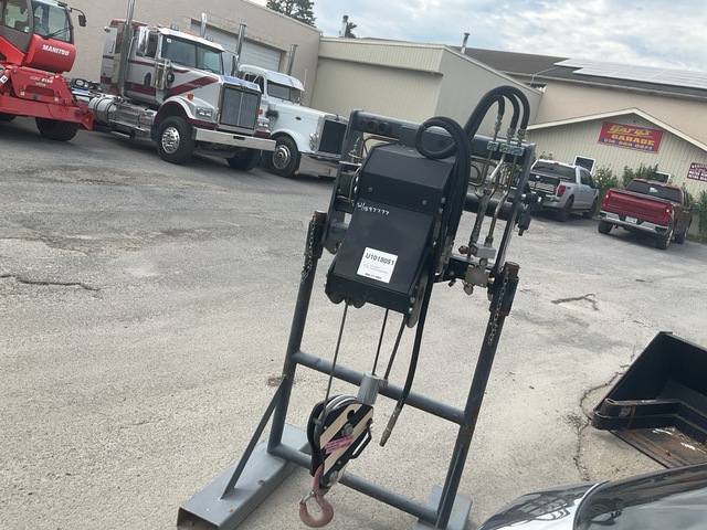 2008 Manitou S04183 6600lb. boom tip winch Telehandler Winch Attachment - Fits Manitou MRT2150 (Unused) 2008 Manitou S04183 6600lb. boom tip winch Telehandler Winch Attachment - Fits Manitou MRT2150 (Unused)