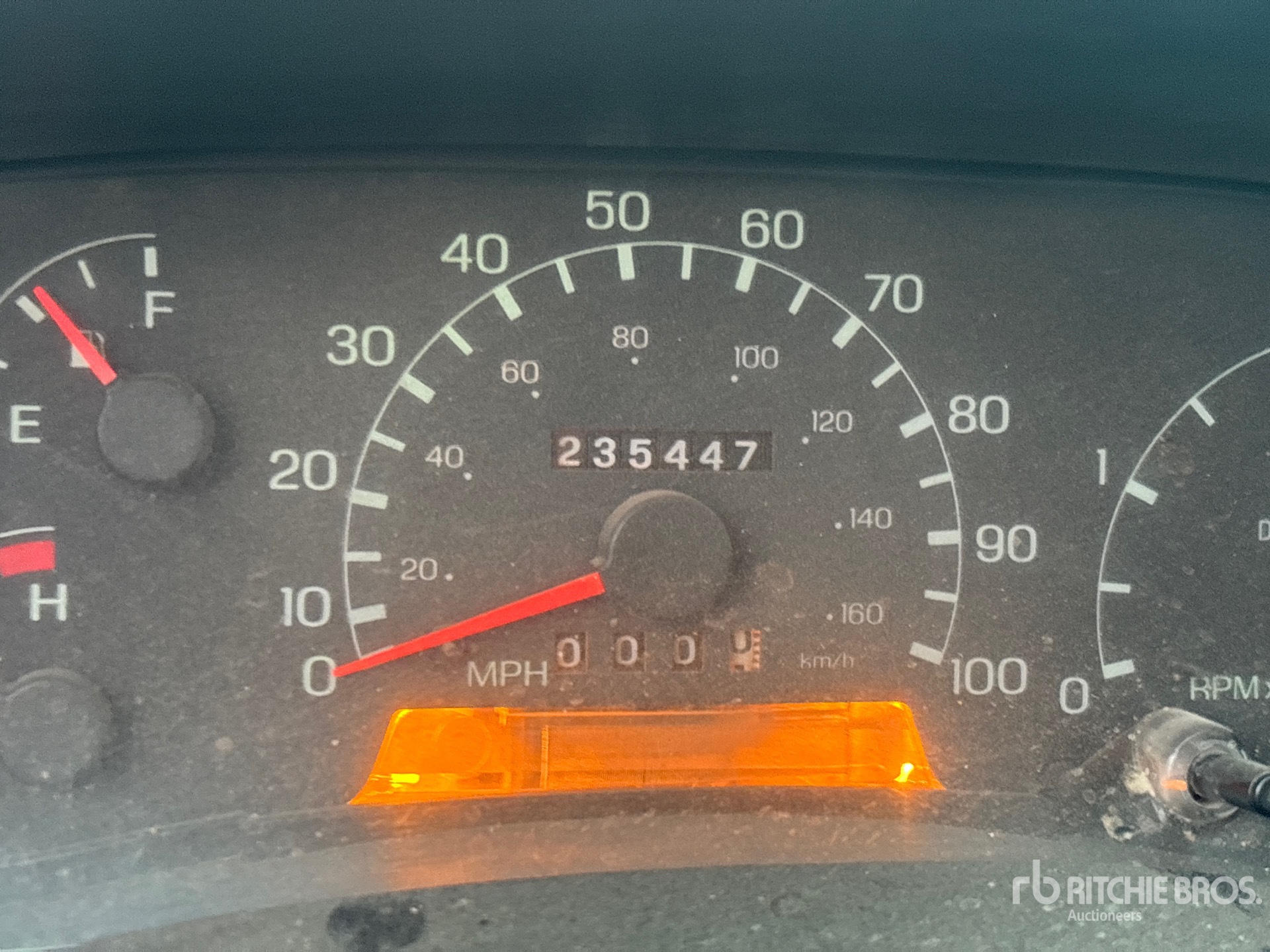 2000 Ford F-650