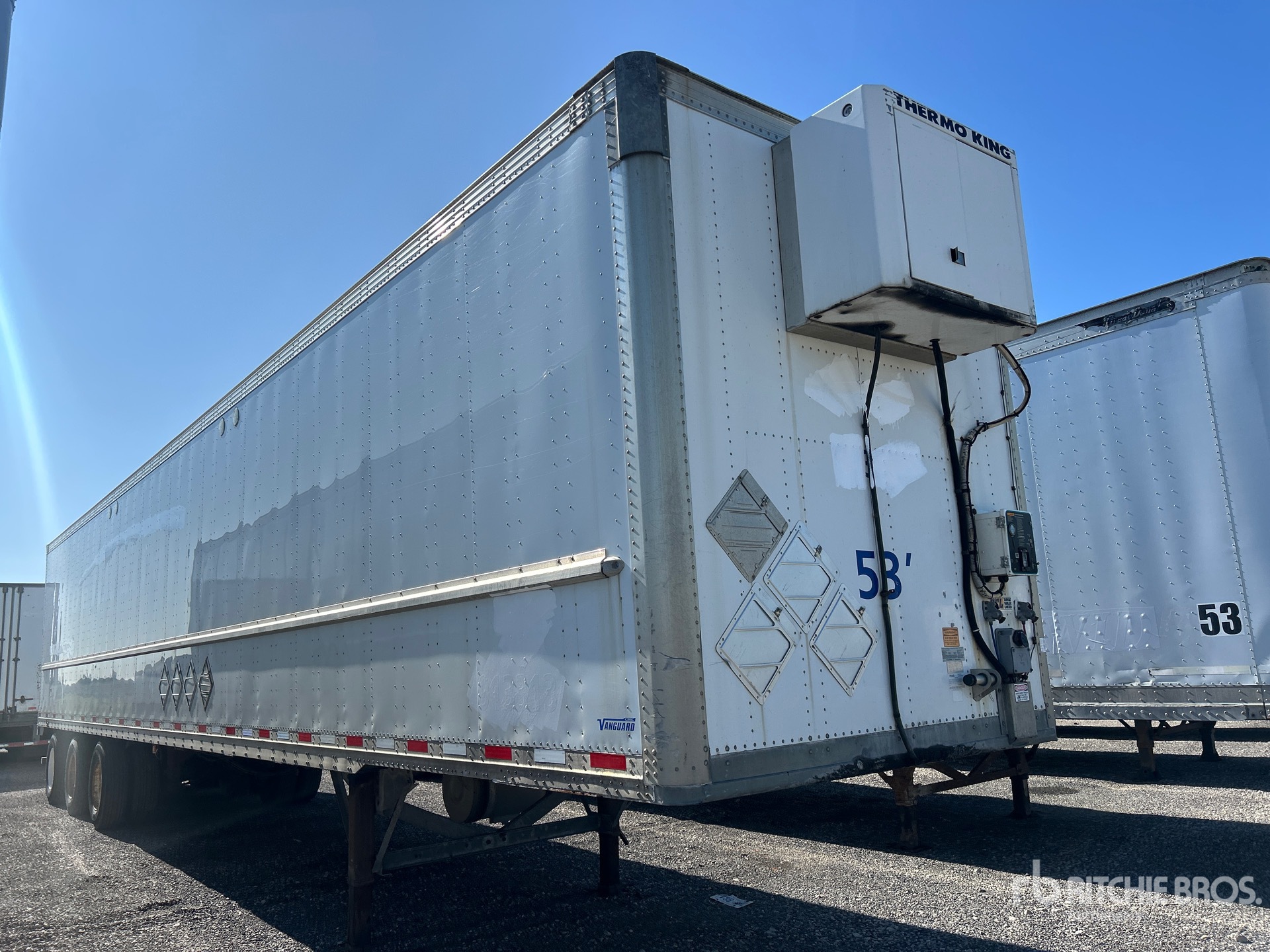 2015 Vanguard 53 ft x 102 in Tri/A Heated