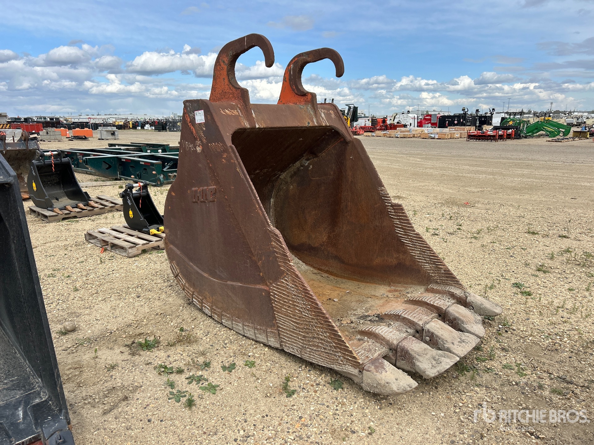 Imac 56 IN Q/C DIGGING - FITS 65 TON