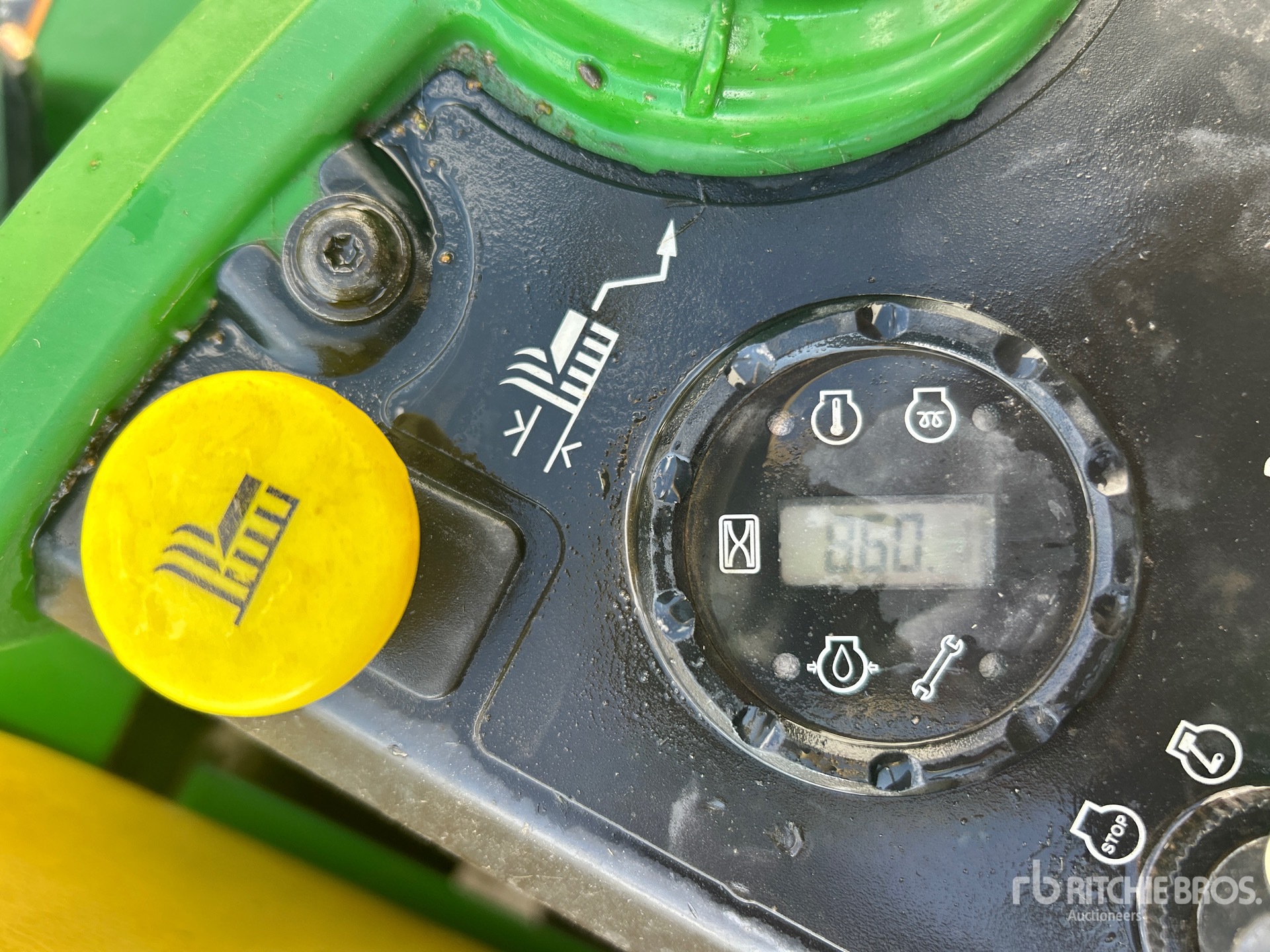 John Deere Z830A