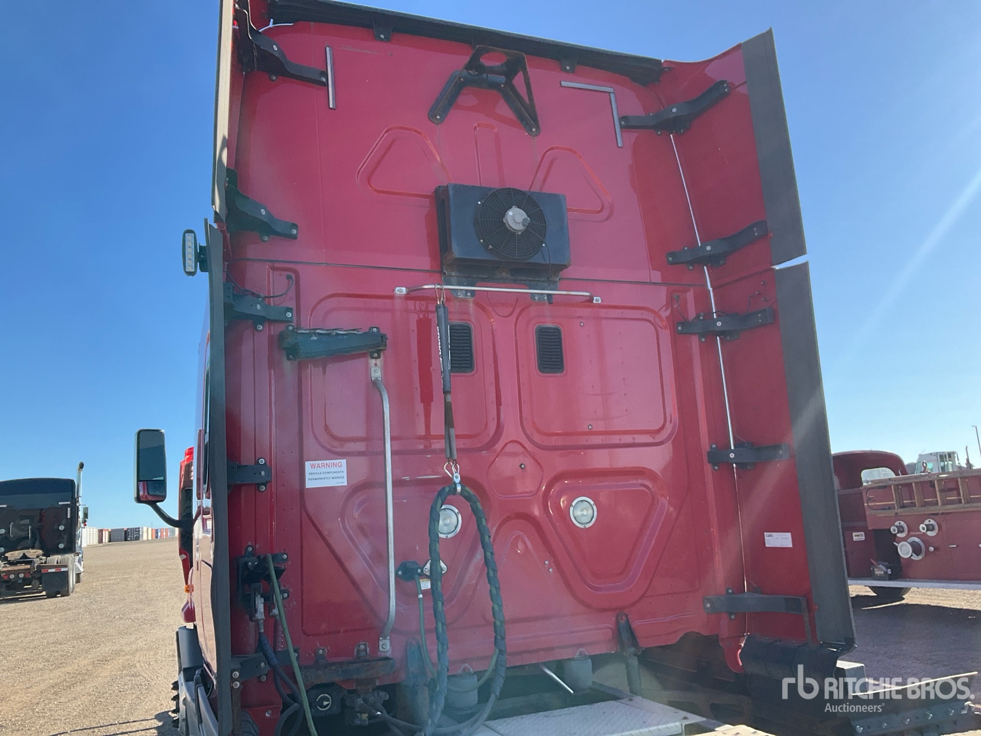 2015 Freightliner CASCADIA 125