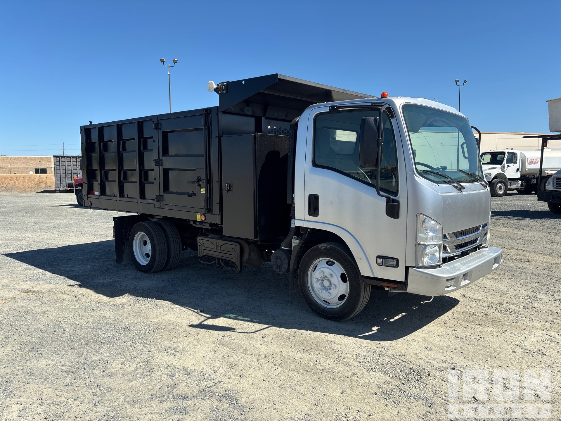 2018 Isuzu NRR
