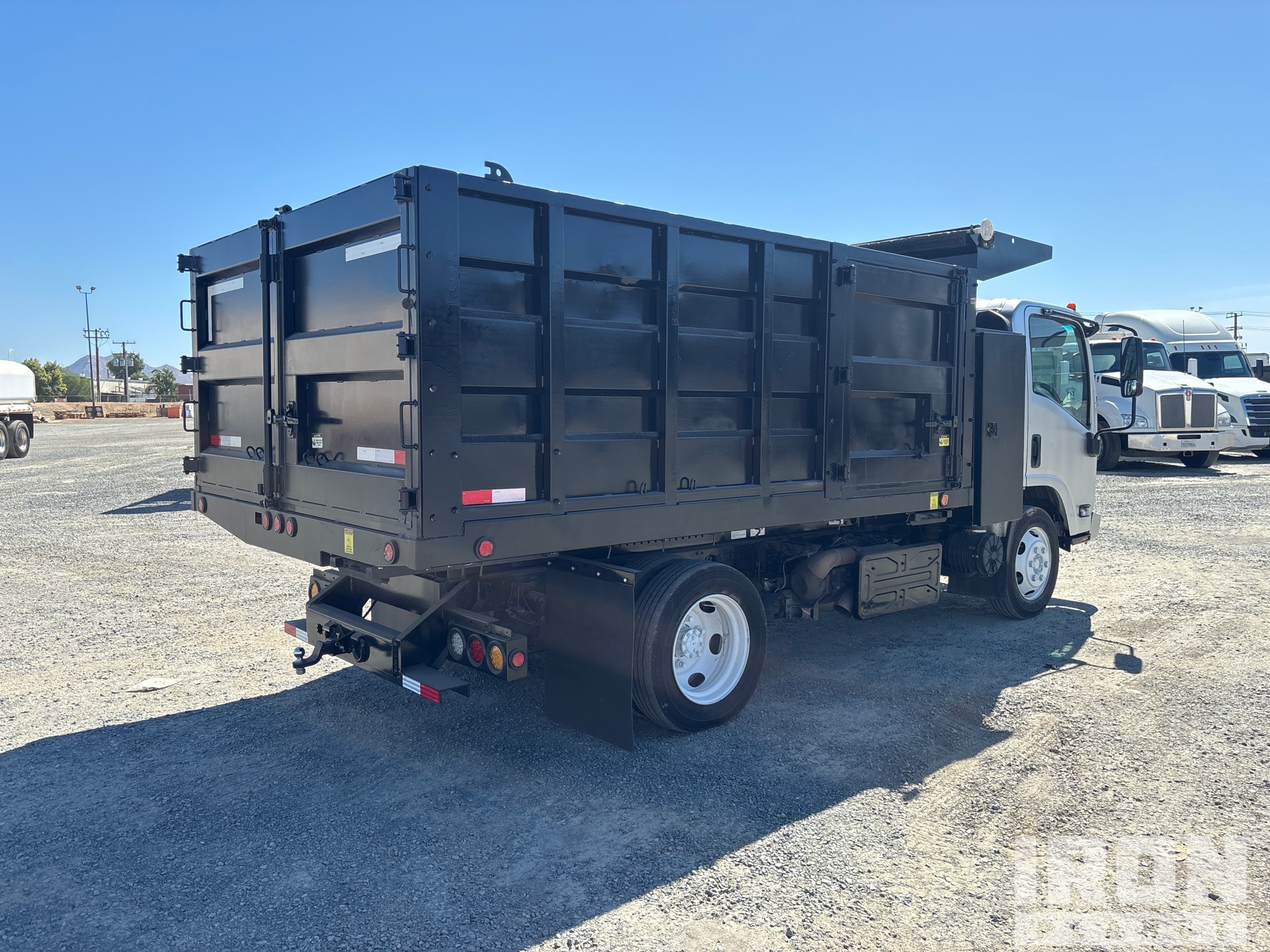 2018 Isuzu NRR