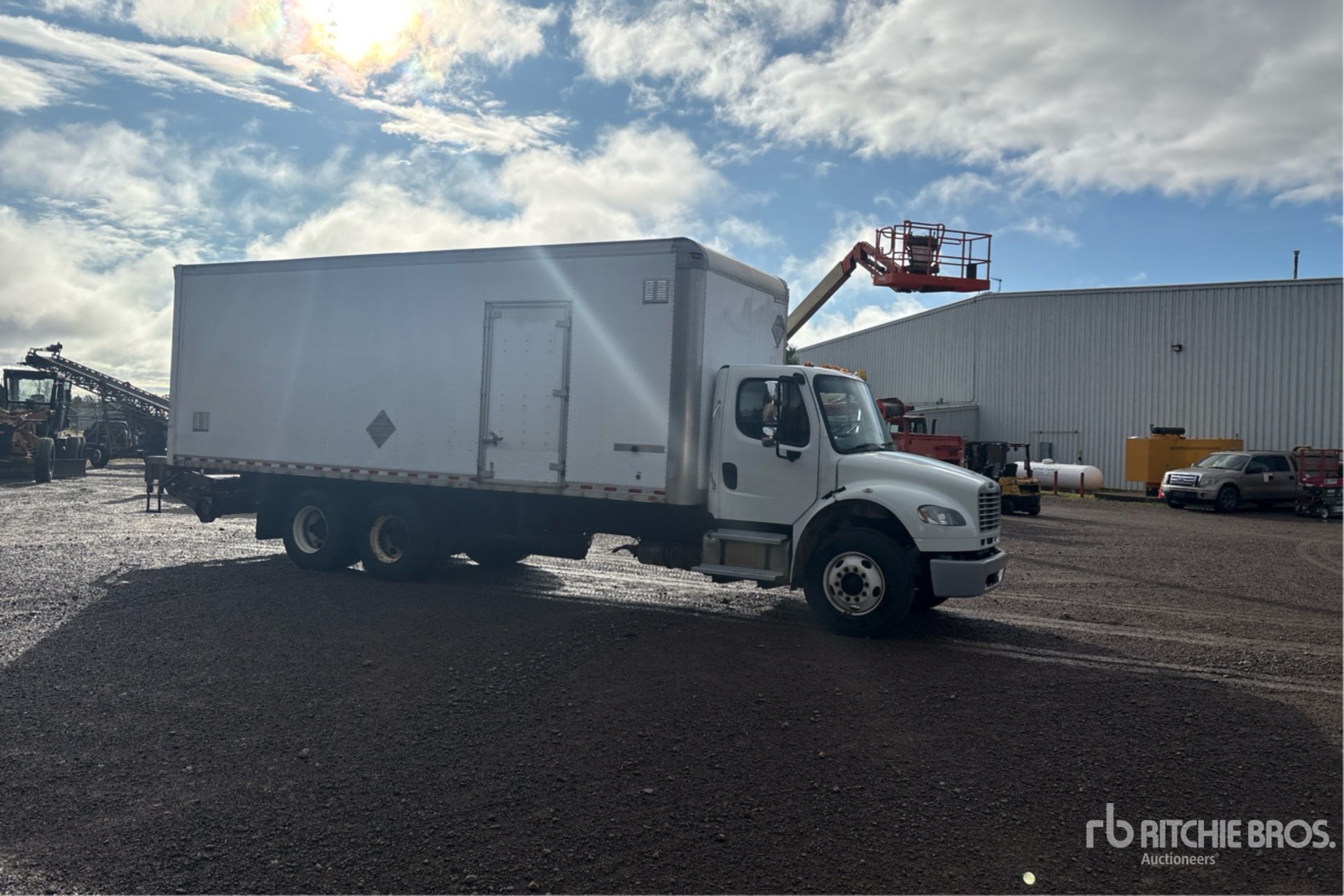2018 Freightliner M2 106