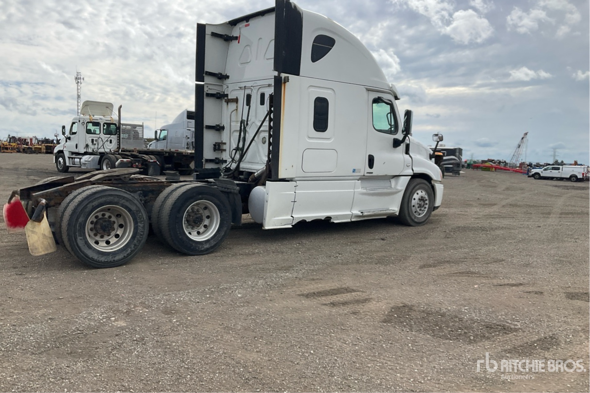 2015 Freightliner CASCADIA 125