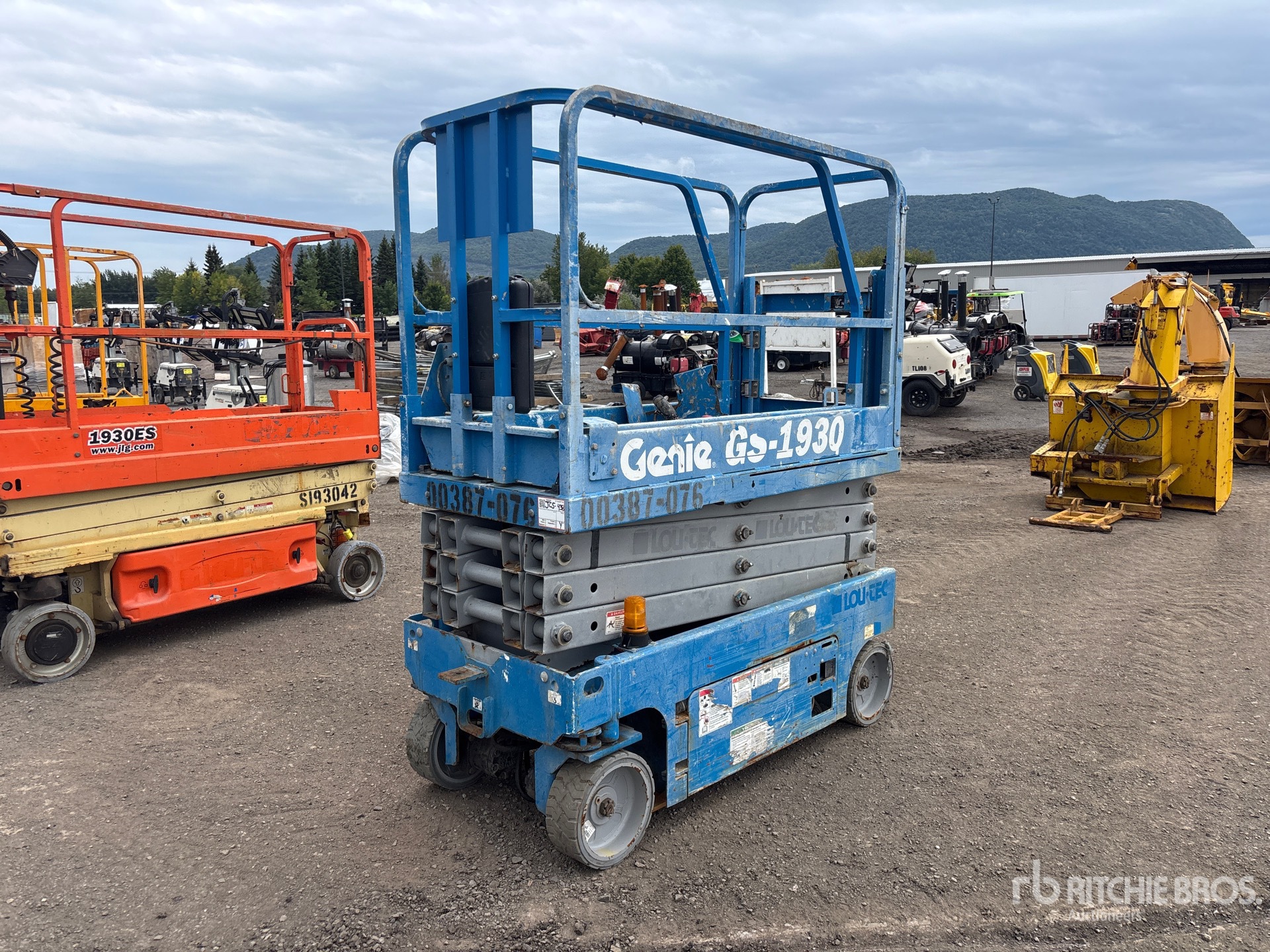 Photo of 2014 Genie GS-1930