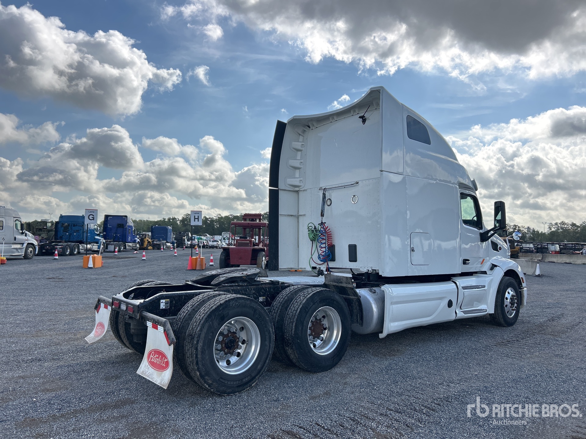 2022 Peterbilt 579