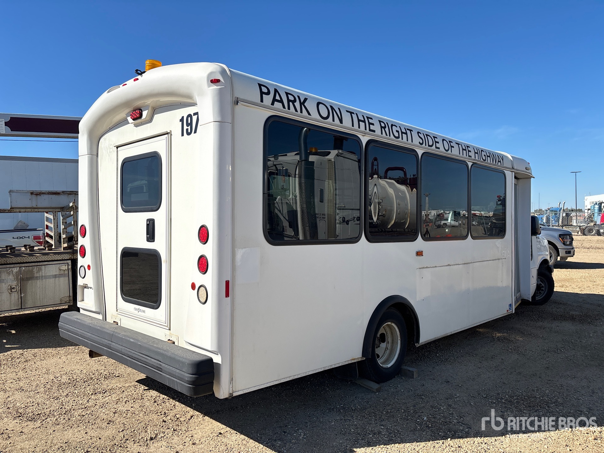 2016 Chevrolet G4500 EXPRESS
