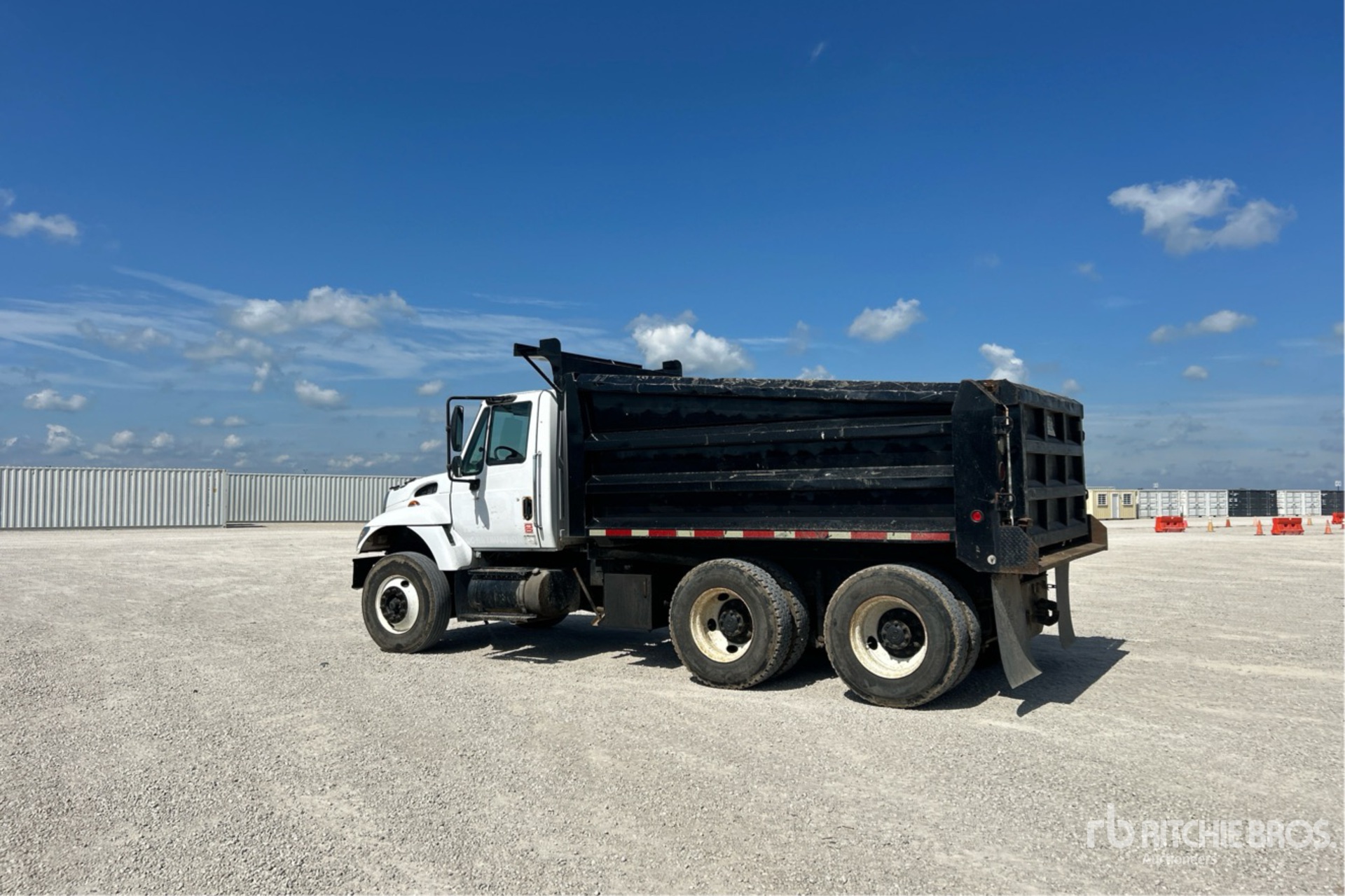 2005 International 7400