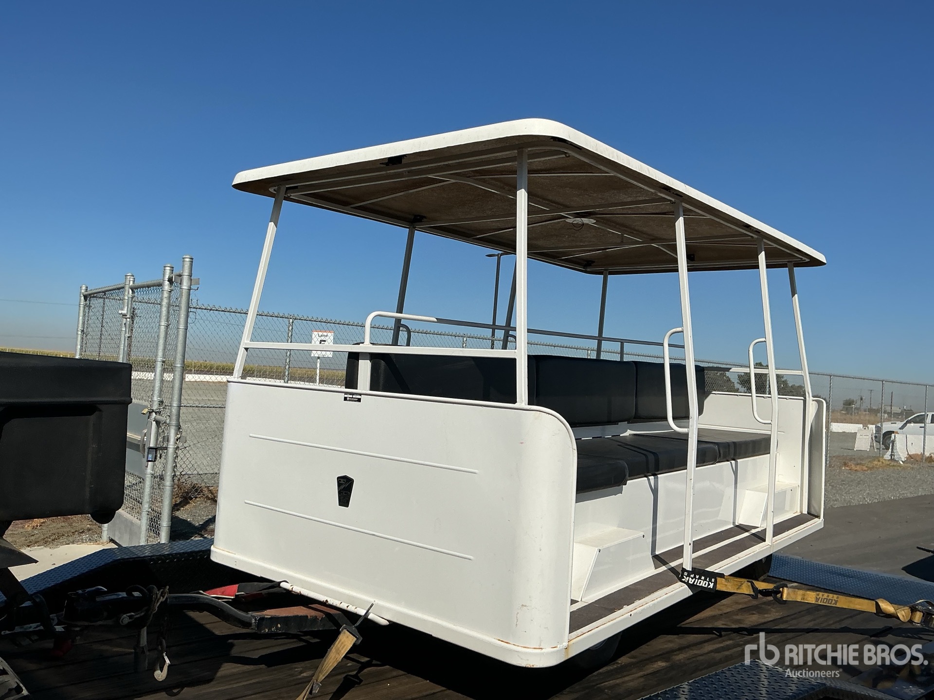 Taylor-Dunn T-942