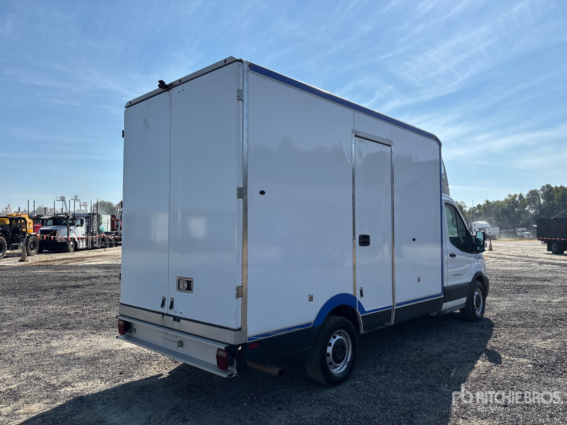 2022 Ford TRANSIT