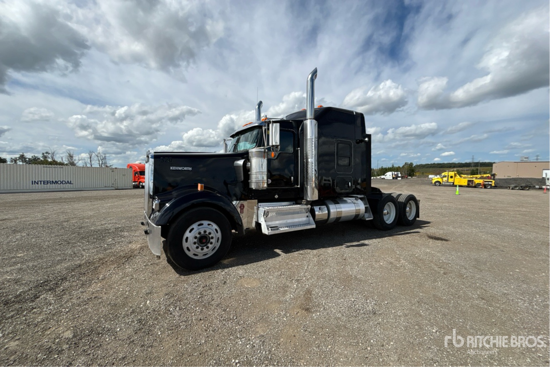 2019 Kenworth W900