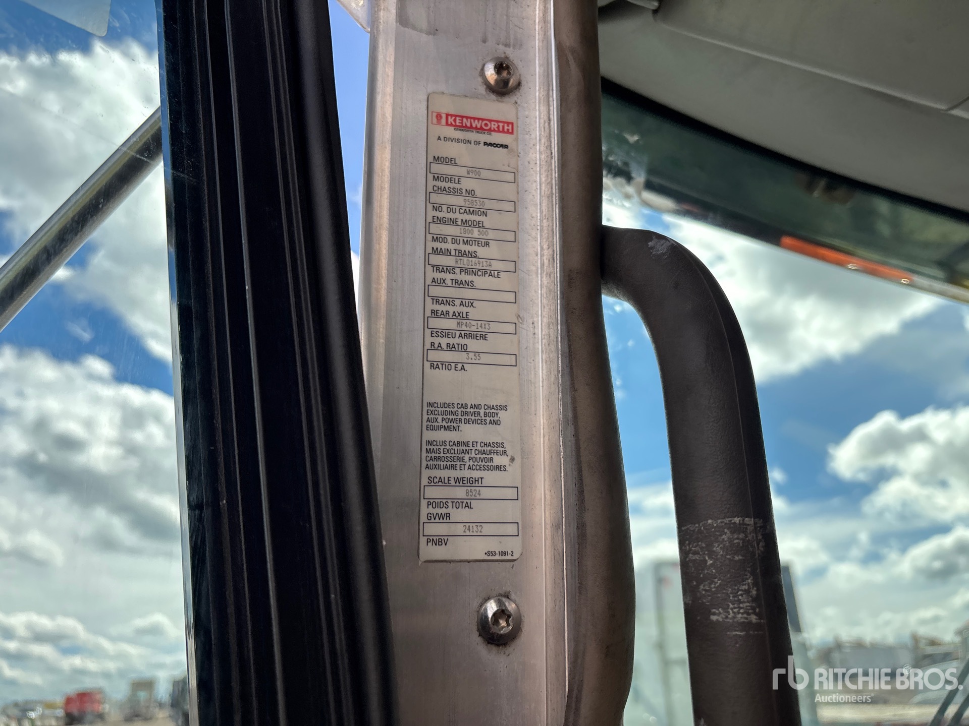 2019 Kenworth W900