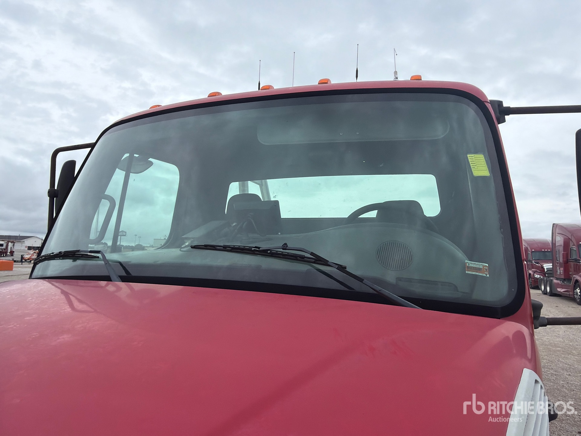 2007 Freightliner M2 106