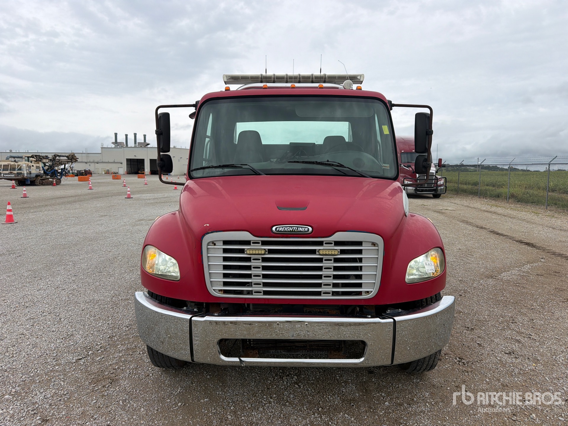 2007 Freightliner M2 106