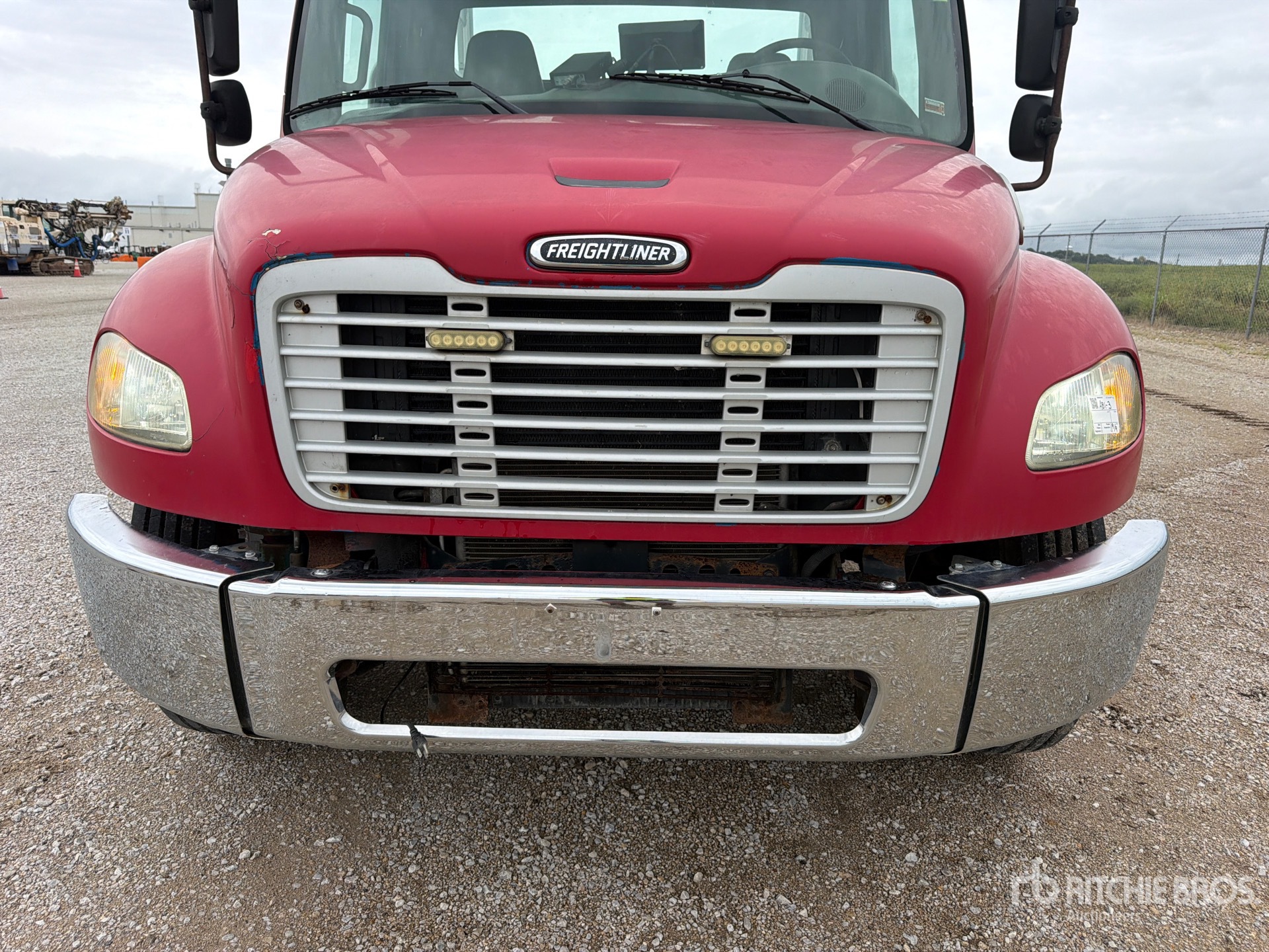 2007 Freightliner M2 106