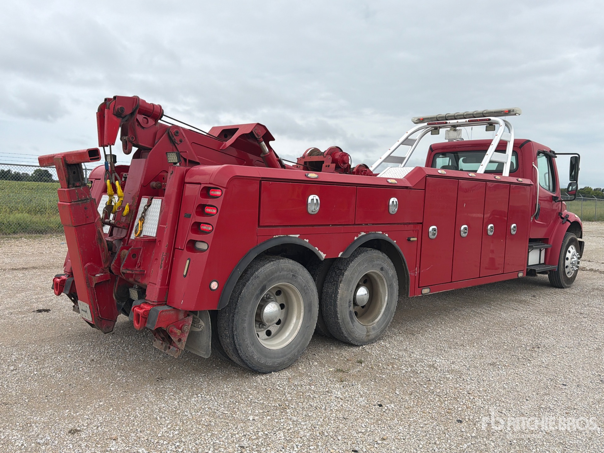 2007 Freightliner M2 106