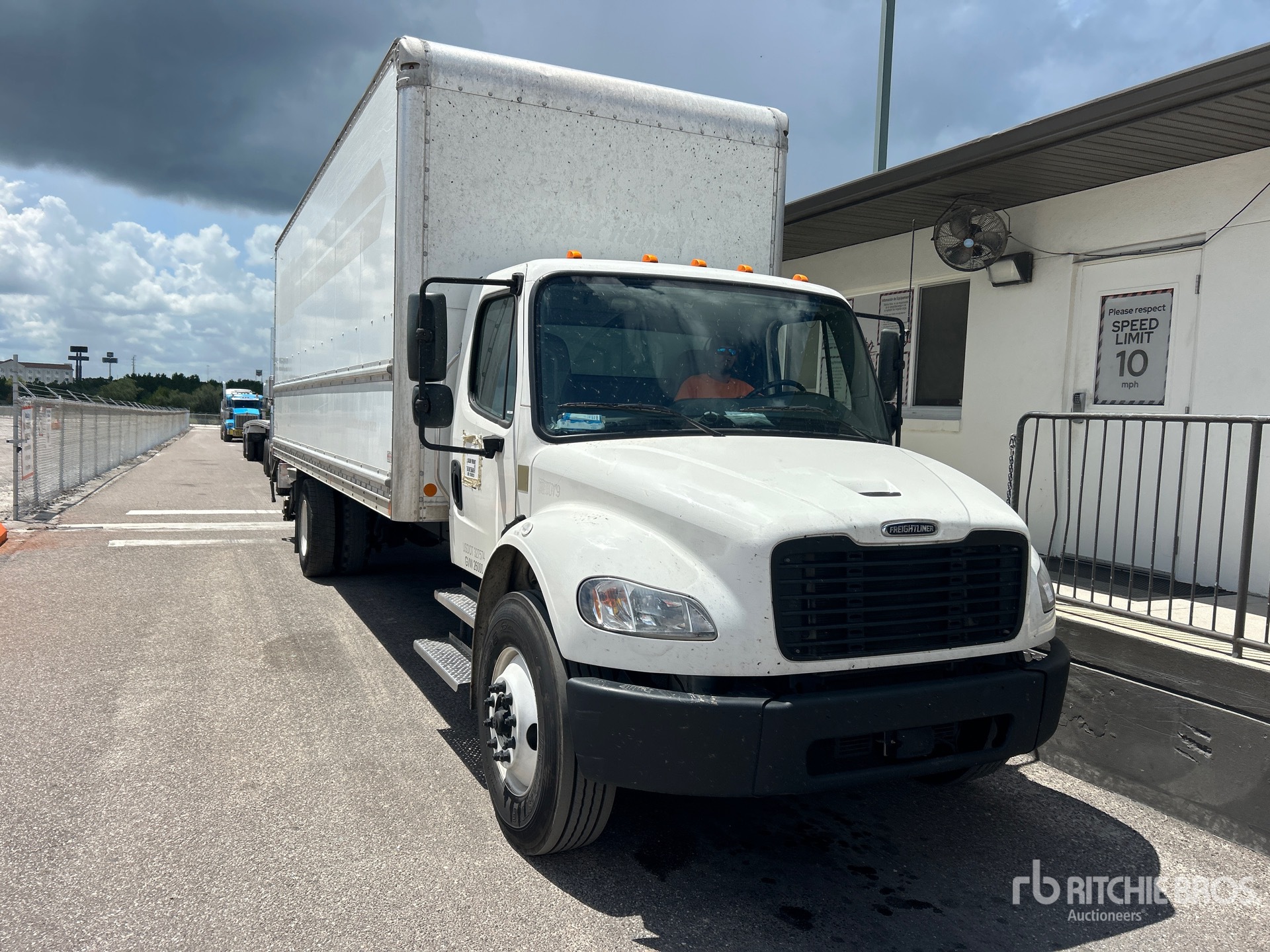 2021 Freightliner M2 106
