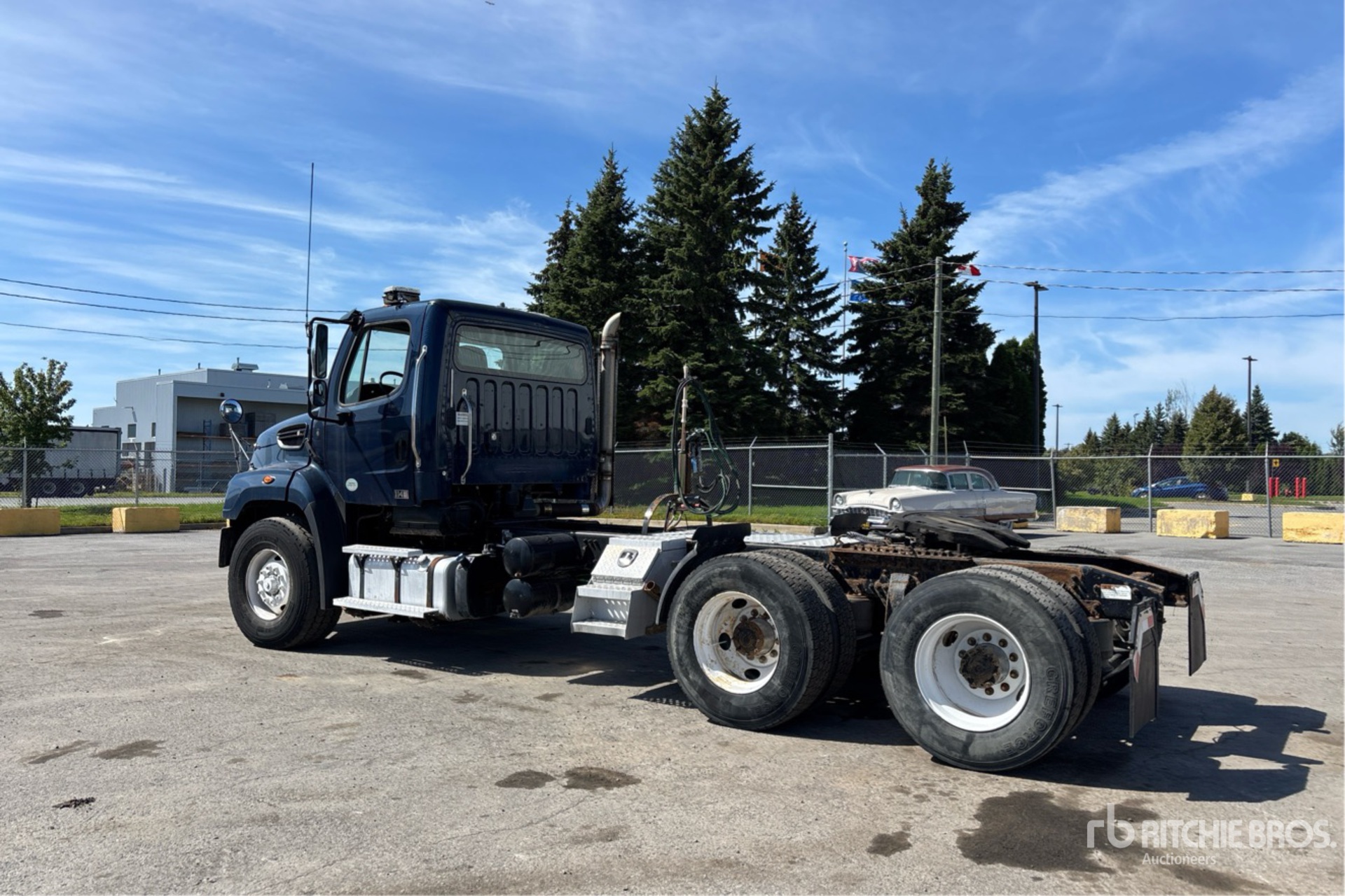 2017 Freightliner 114SD