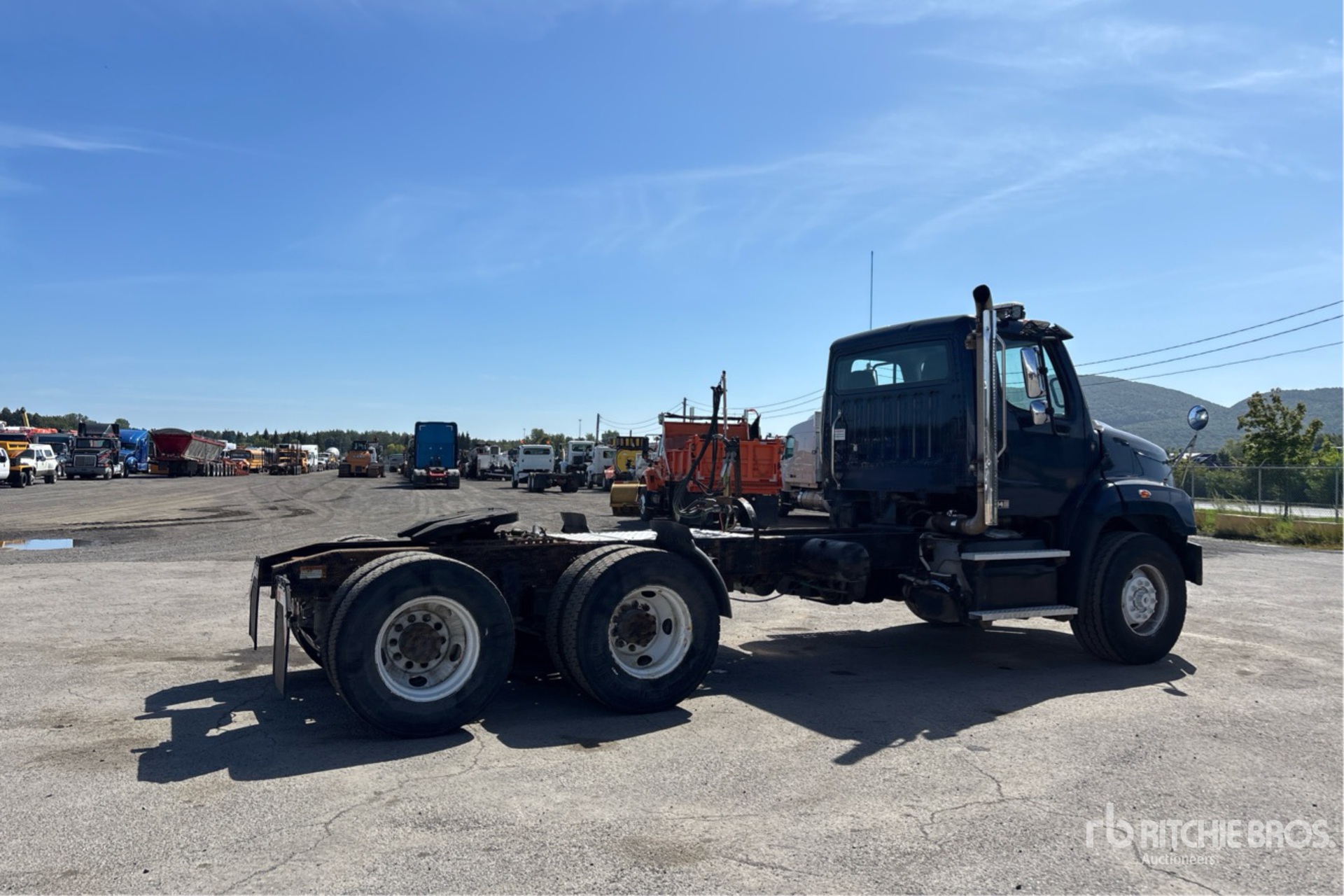 2017 Freightliner 114SD