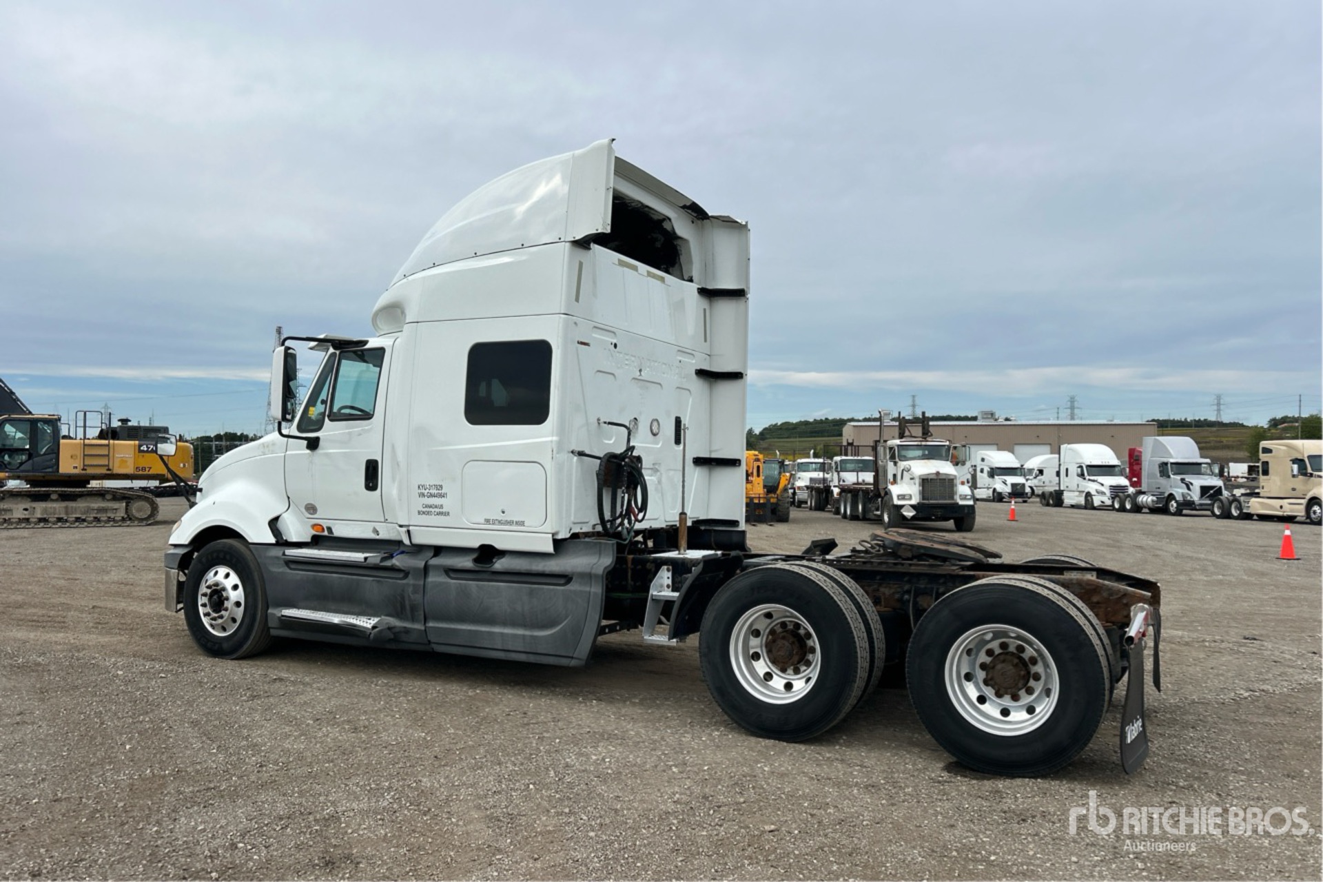 2016 International PROSTAR+ 122