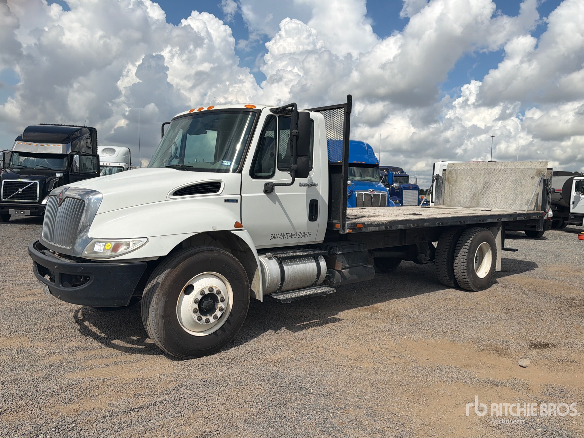 2011 International 4300