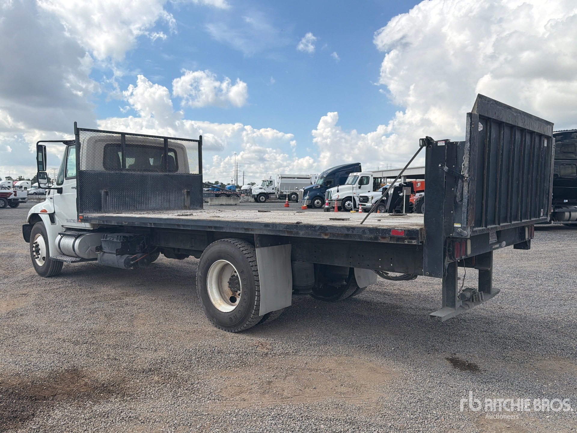 2011 International 4300