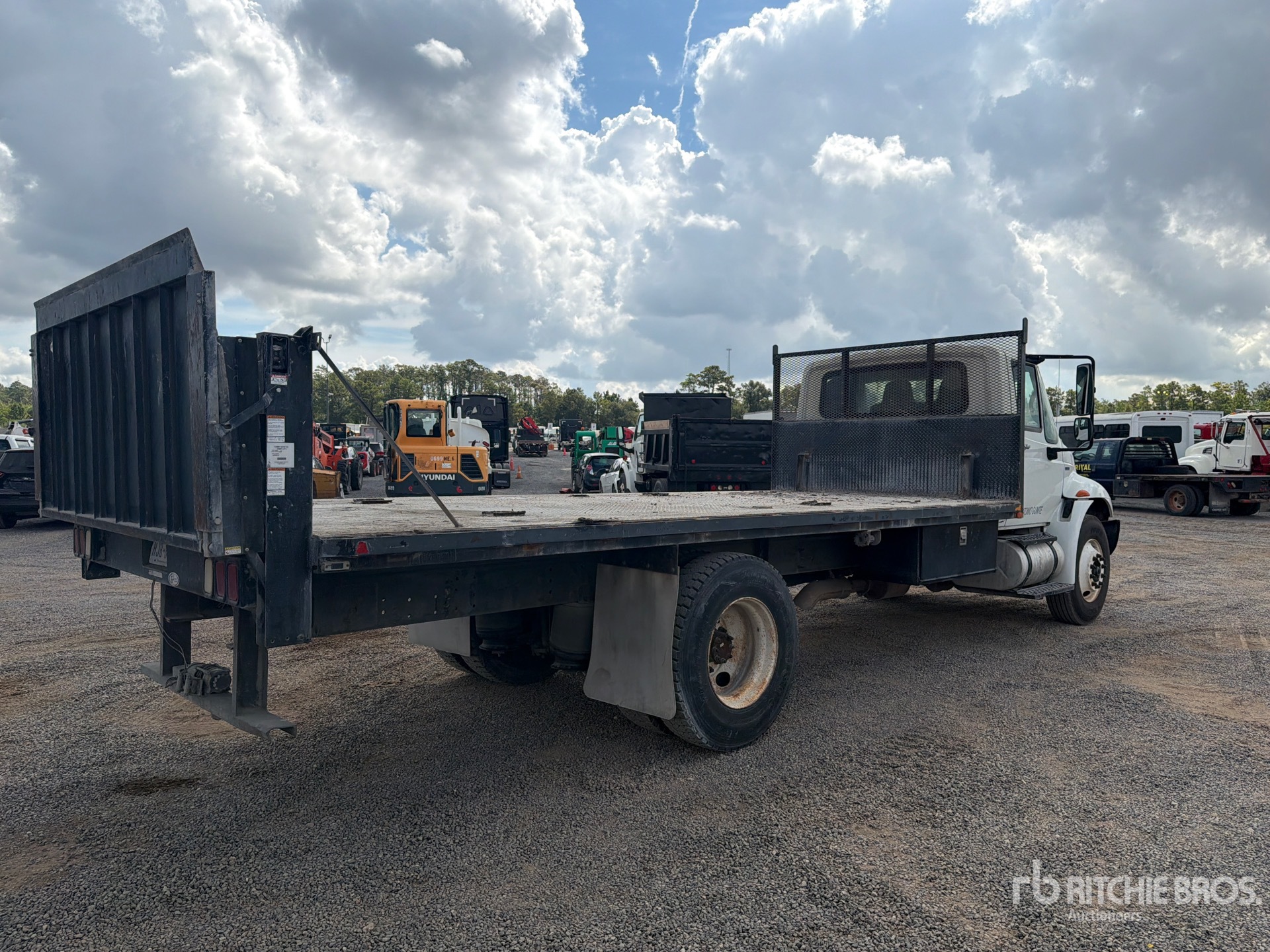 2011 International 4300