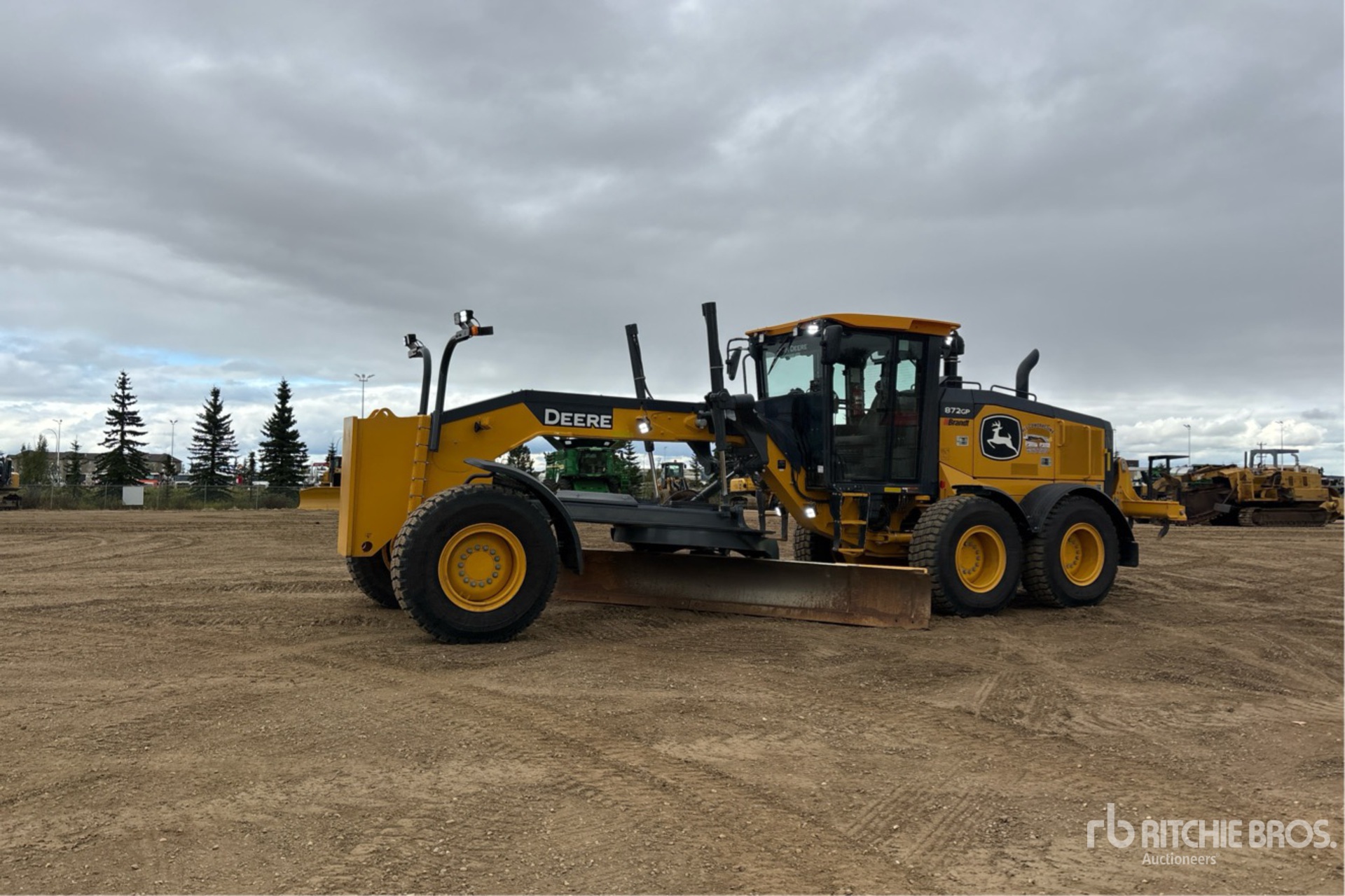 2025 John Deere 872GP