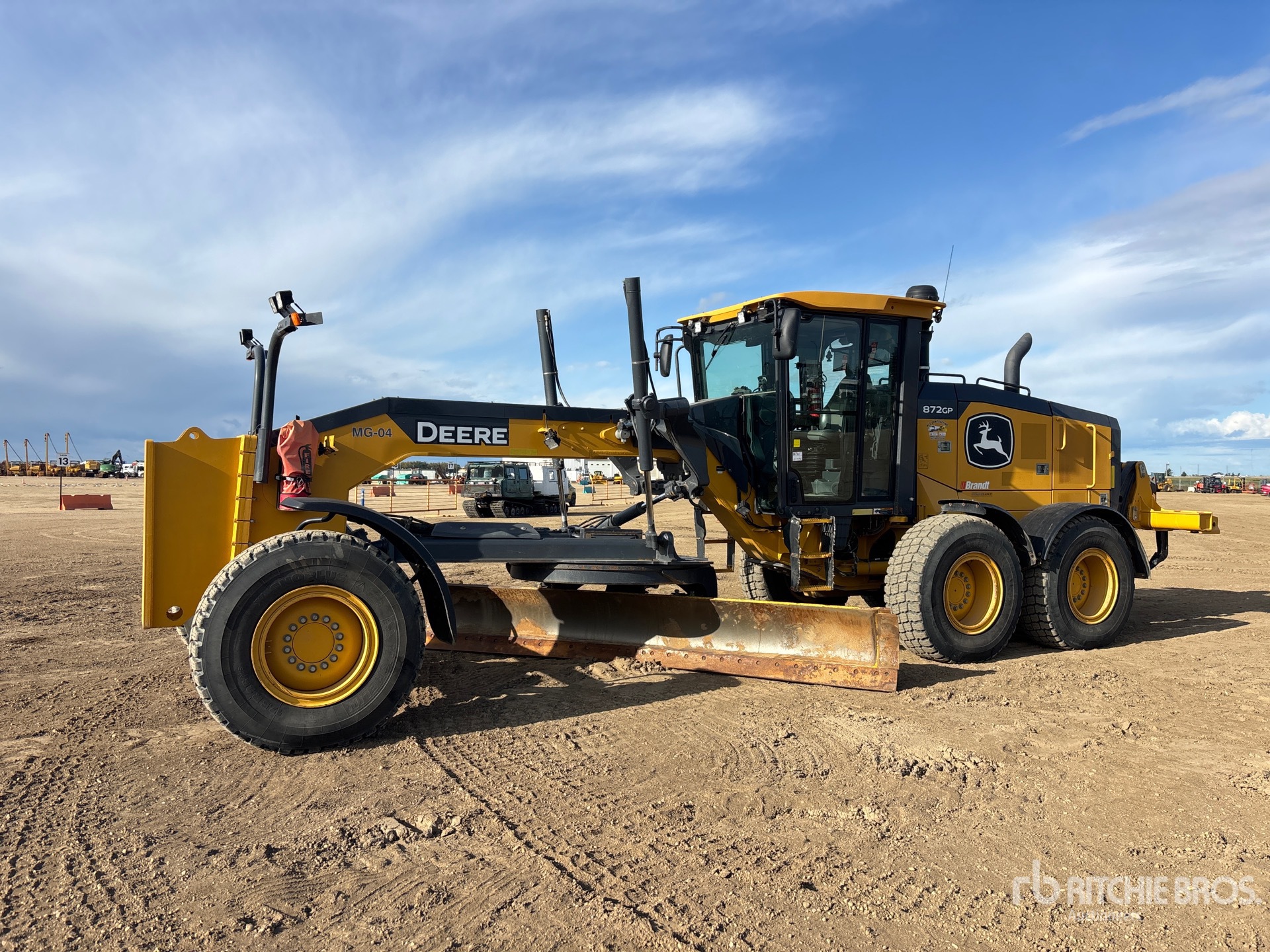 Photo of 2022 John Deere 872G
