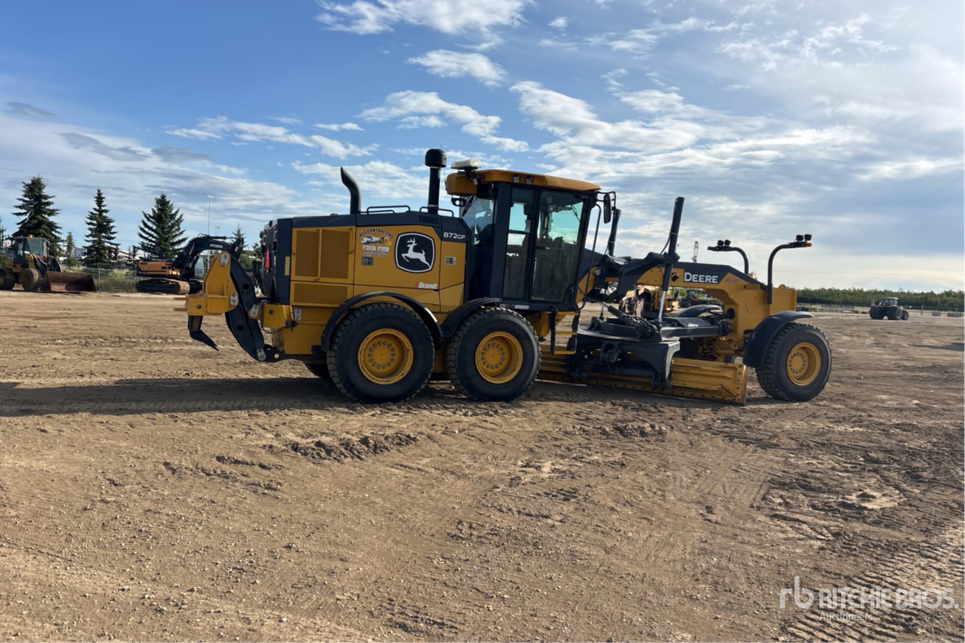 2022 John Deere 872G