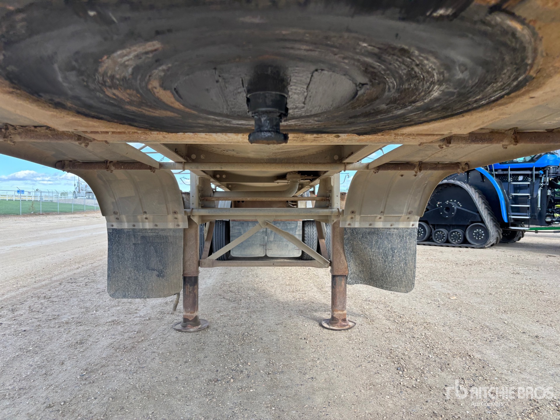2011 Advance 38000 L TRI/A