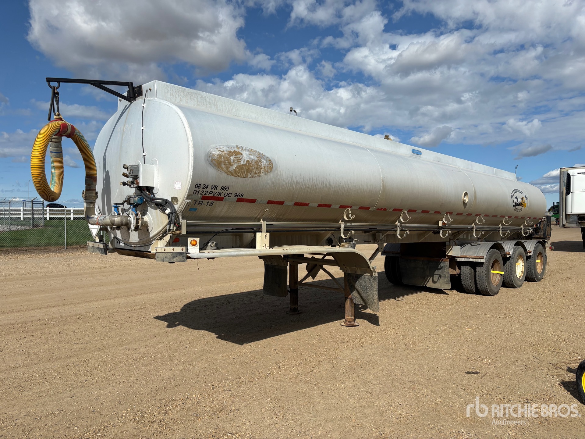 Photo of 2011 Advance 38000 L Tri/A
