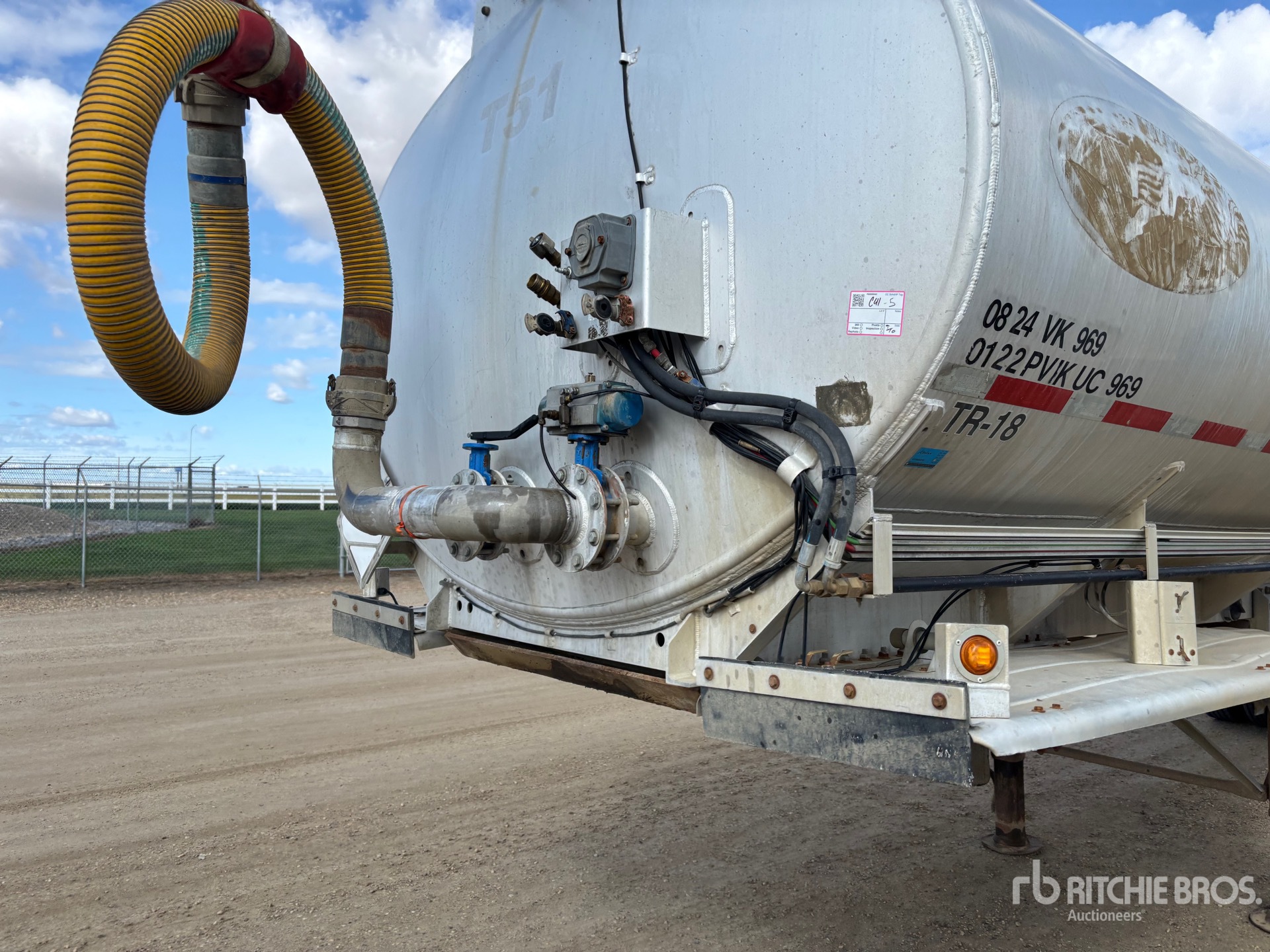 2011 Advance 38000 L TRI/A